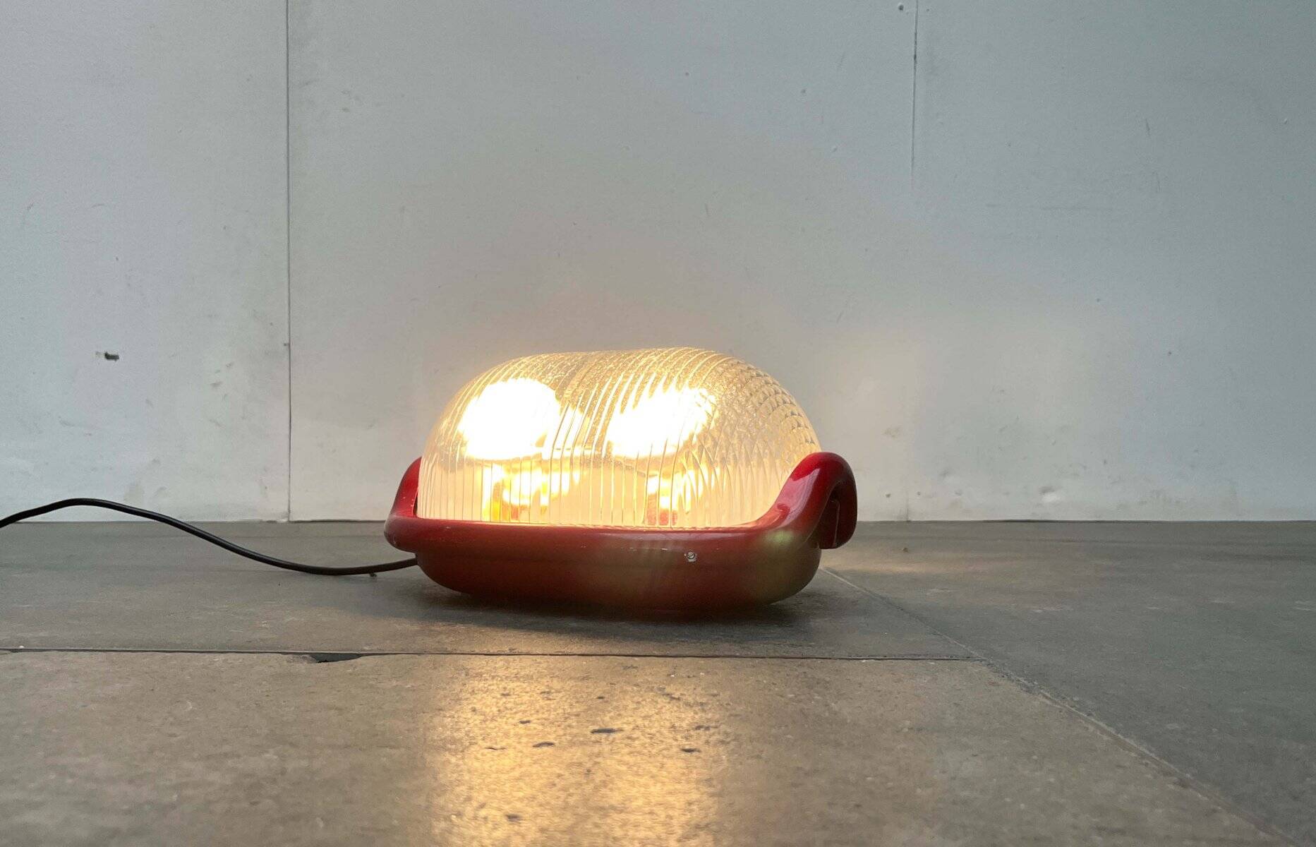 Red Walnut Floor Lamp Model by Achille Castiglioni for Flos, 1970s Mid-Century Modern Italy