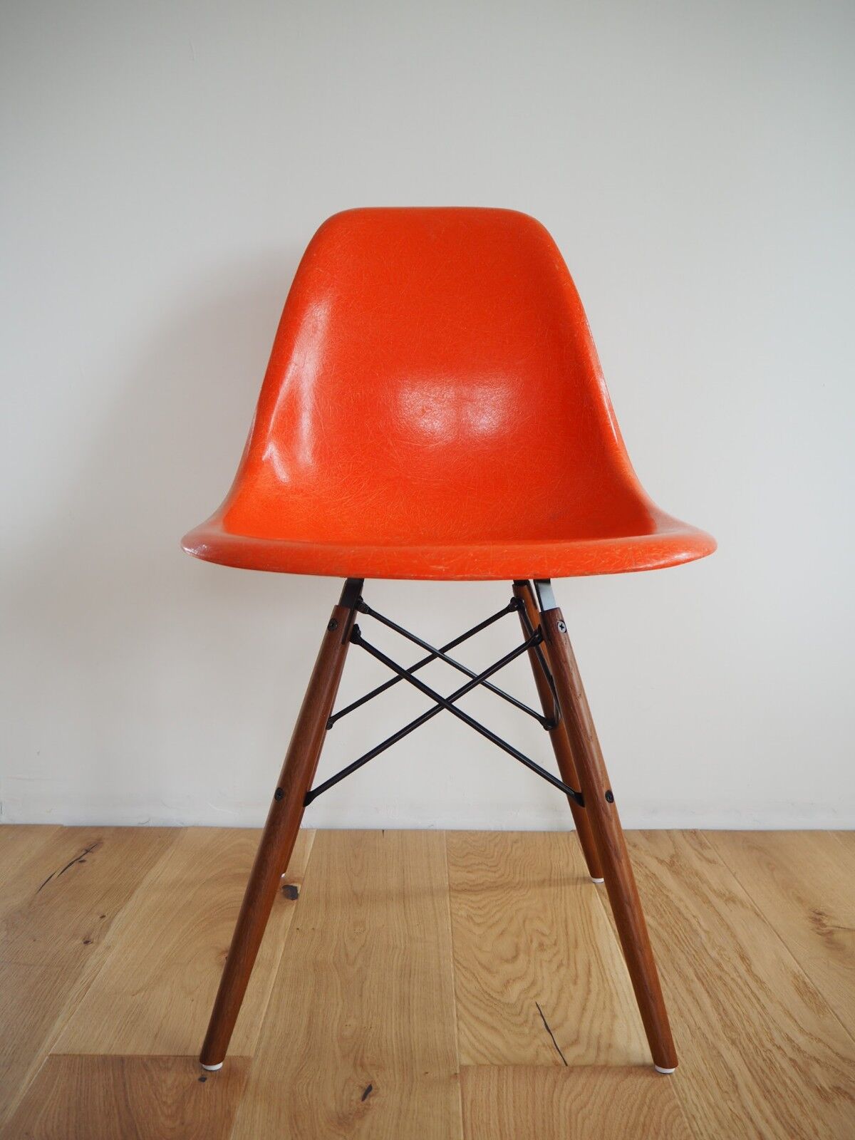 DSW Chair Herman Miller Eames