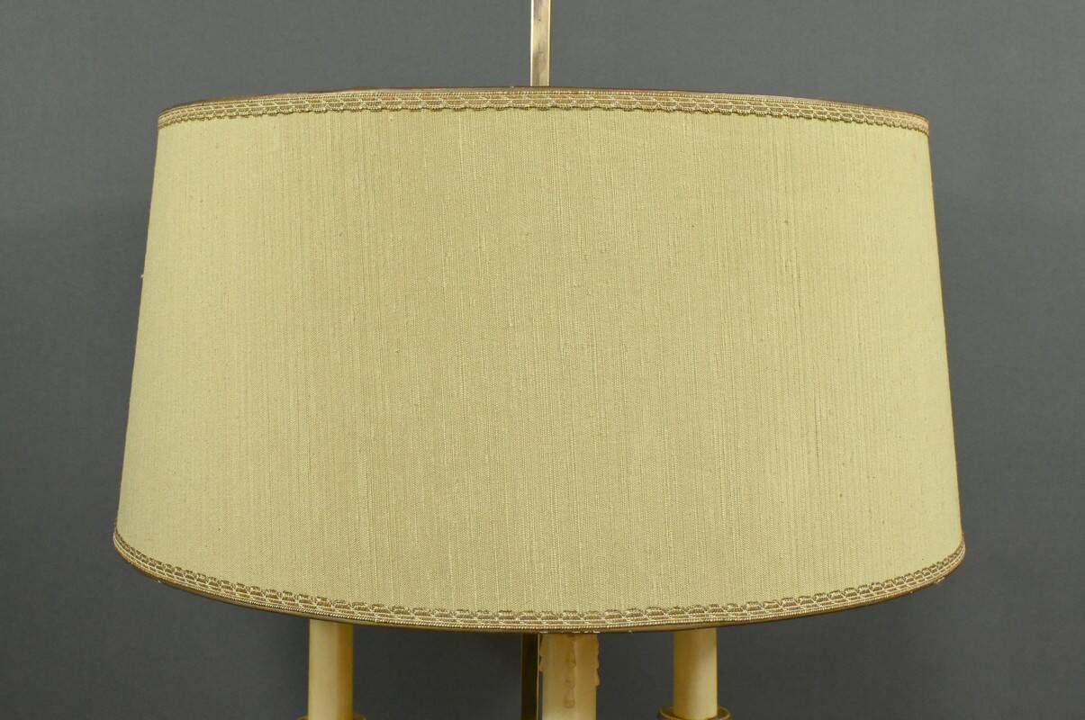 Large Bouillotte Lamp in Gilt Bronze, Louis XVI style – first half of the 20th century