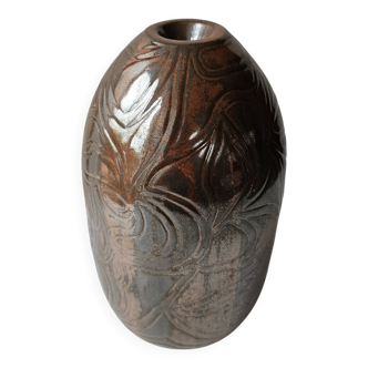 Ceramic vase Signed monogram IN (Signature to be identified)