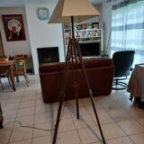 Geometric Tripod Lamp Wood and Brass