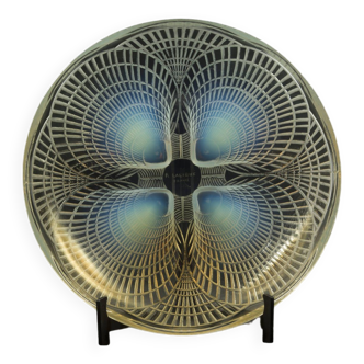 “shell n° 1” cup (1924) by rene lalique (1860-1945)