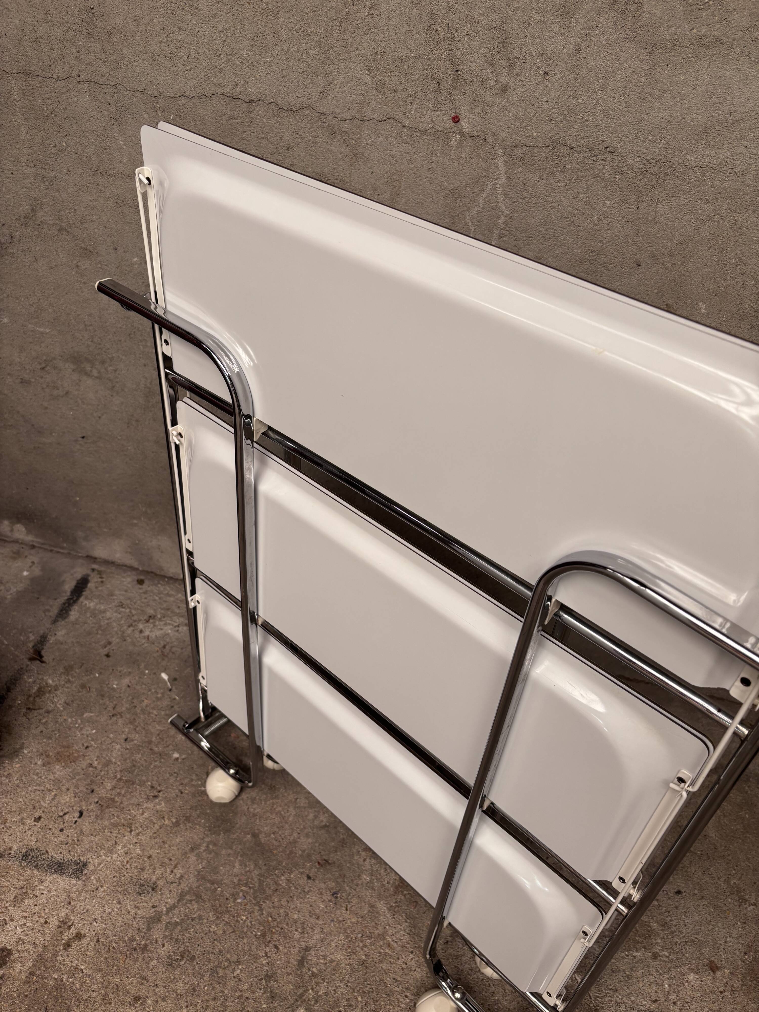 Rolling table or serving trolley from the 70s
