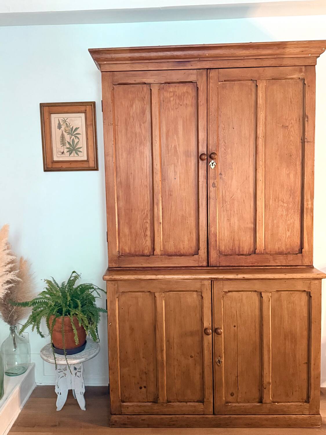 Parisian sideboard in solid wood
