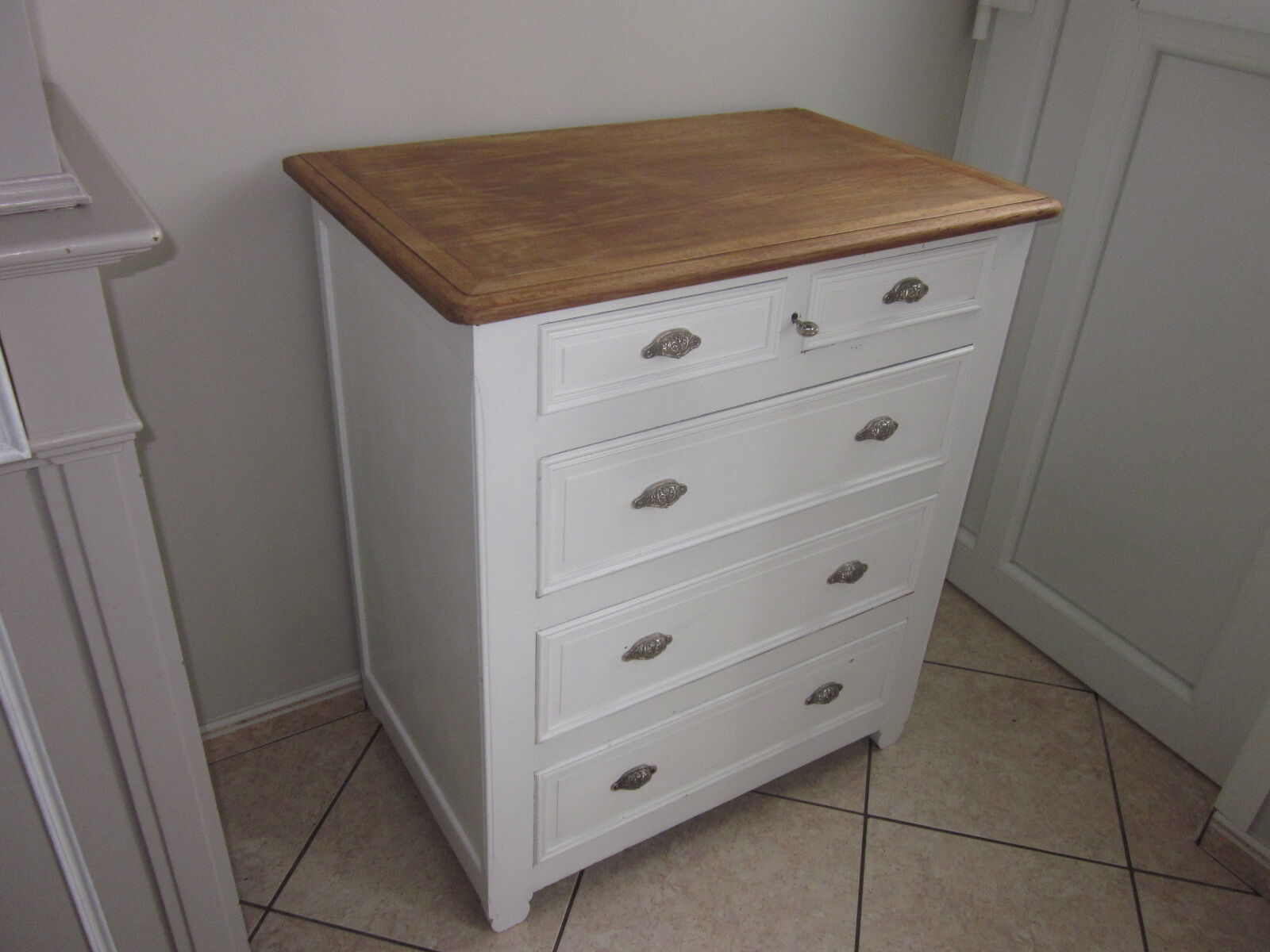 Old chest of drawers