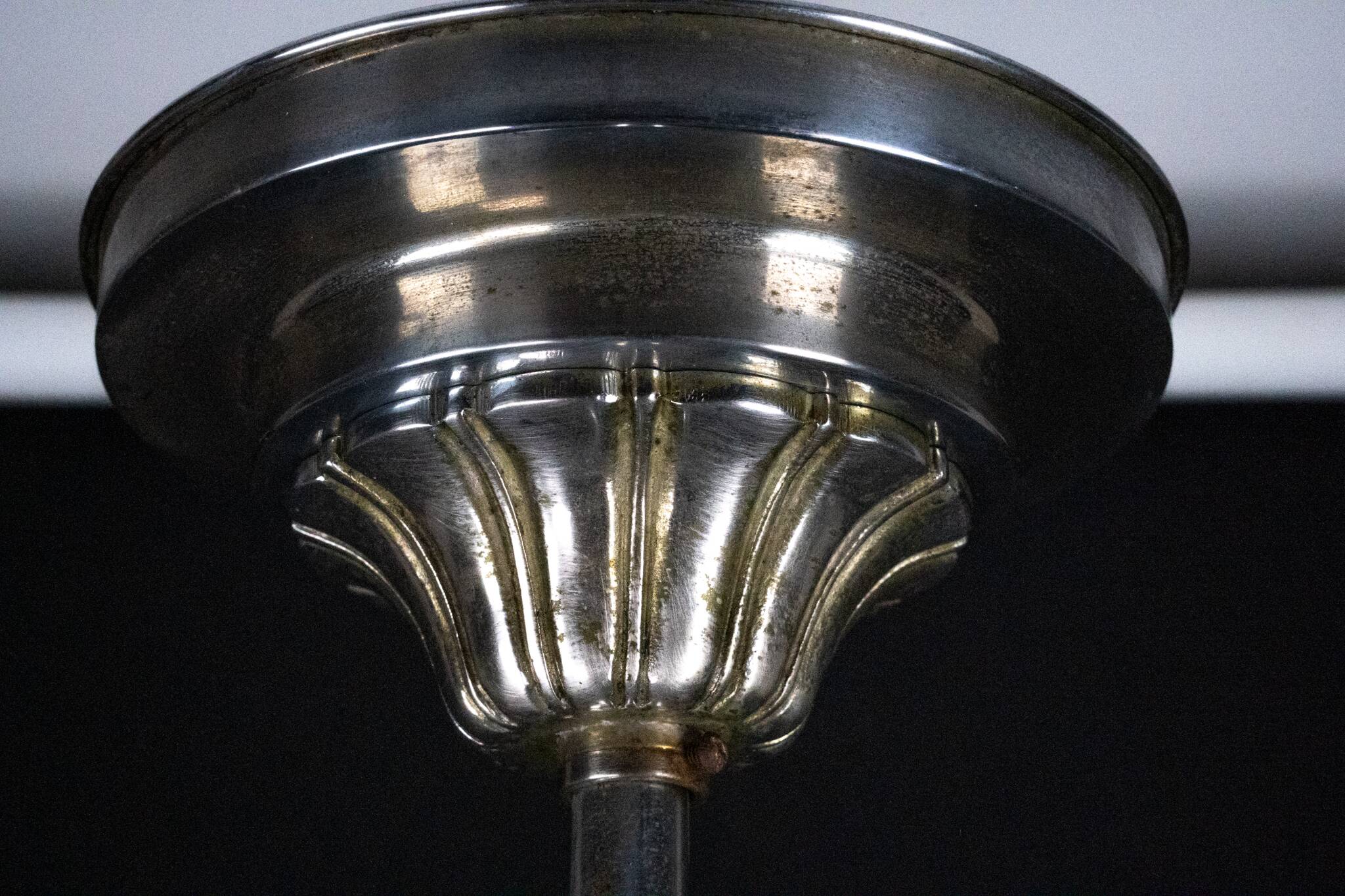 Art Deco Italian Chandelier in Nickel Brass and Frosted Glass, 1930s