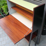 Vertical office