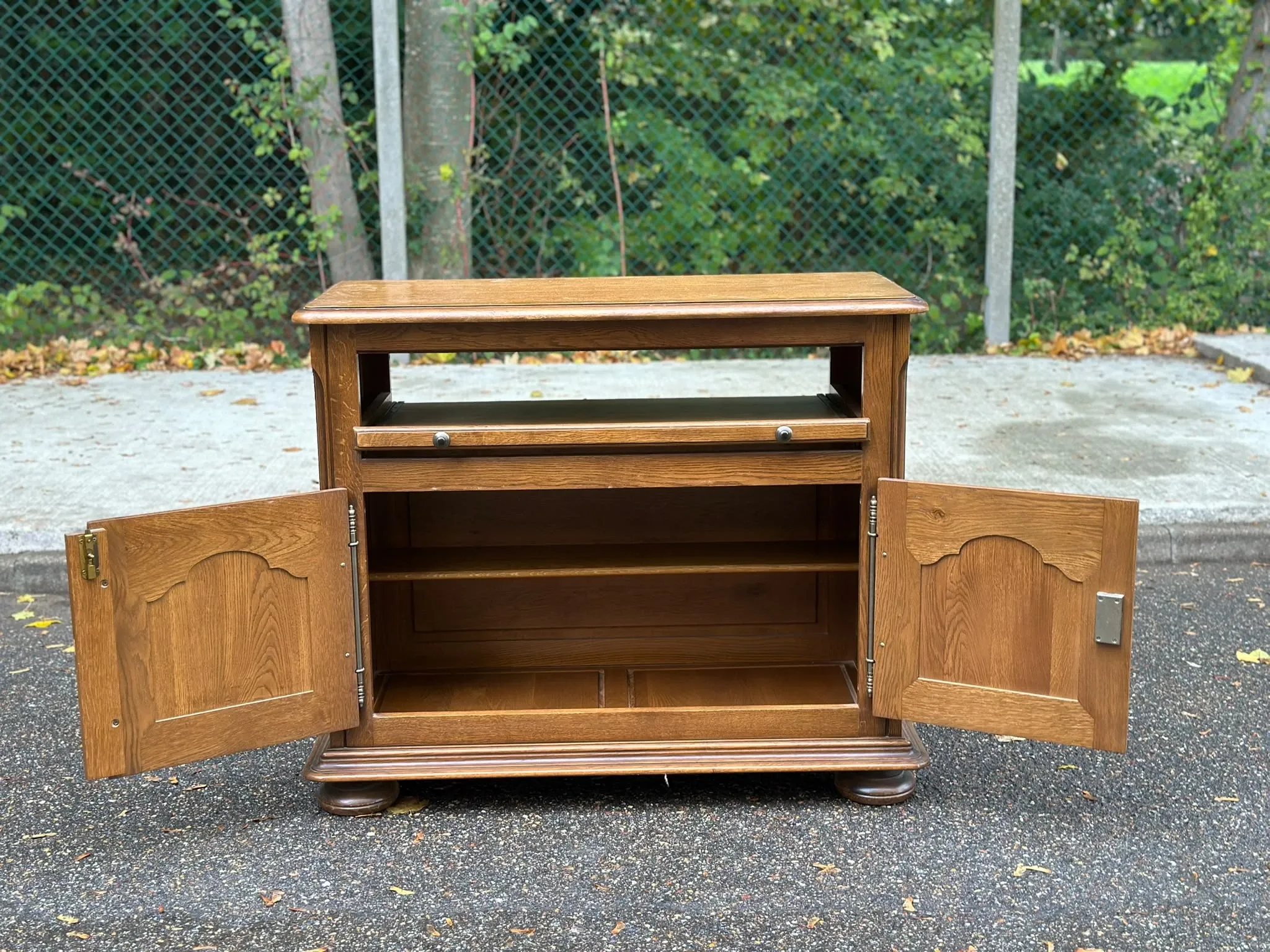 TV cabinet sideboard in solid oak with rotating top 1980