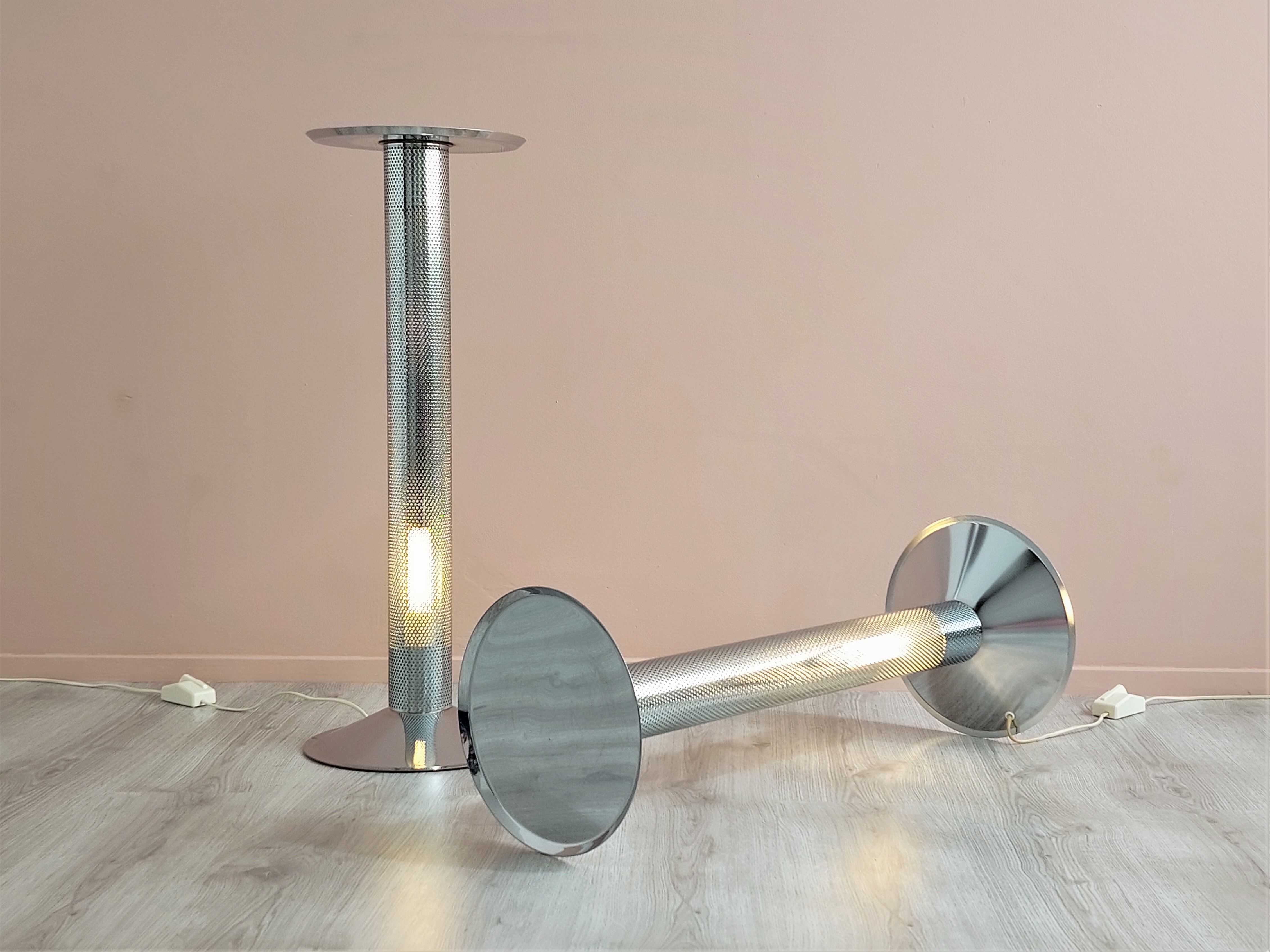 Lampadaire en métal et table d’appoint par Ikea, années 1980.