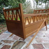 Oak crib, compass feet