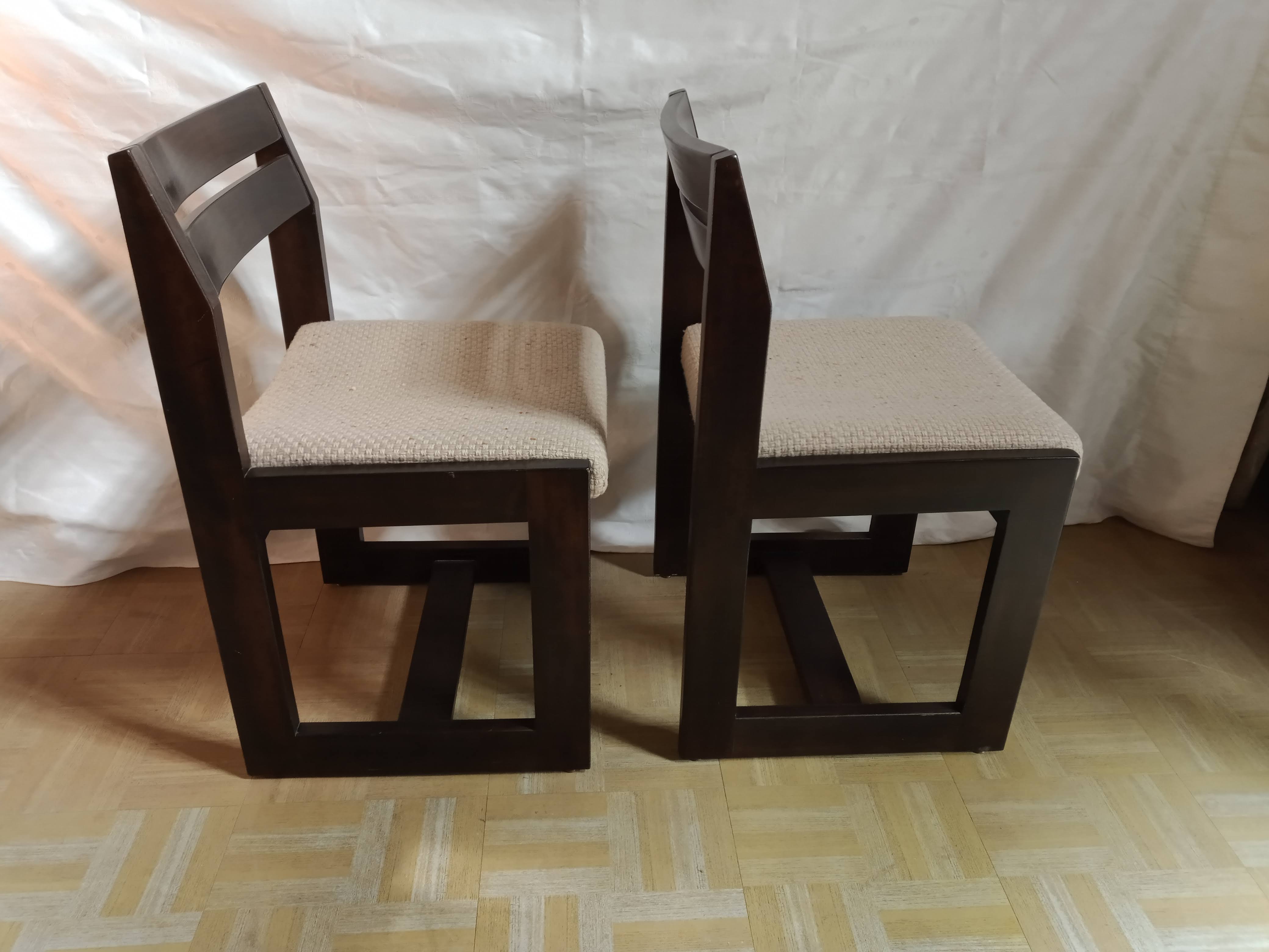 4 chairs house regain