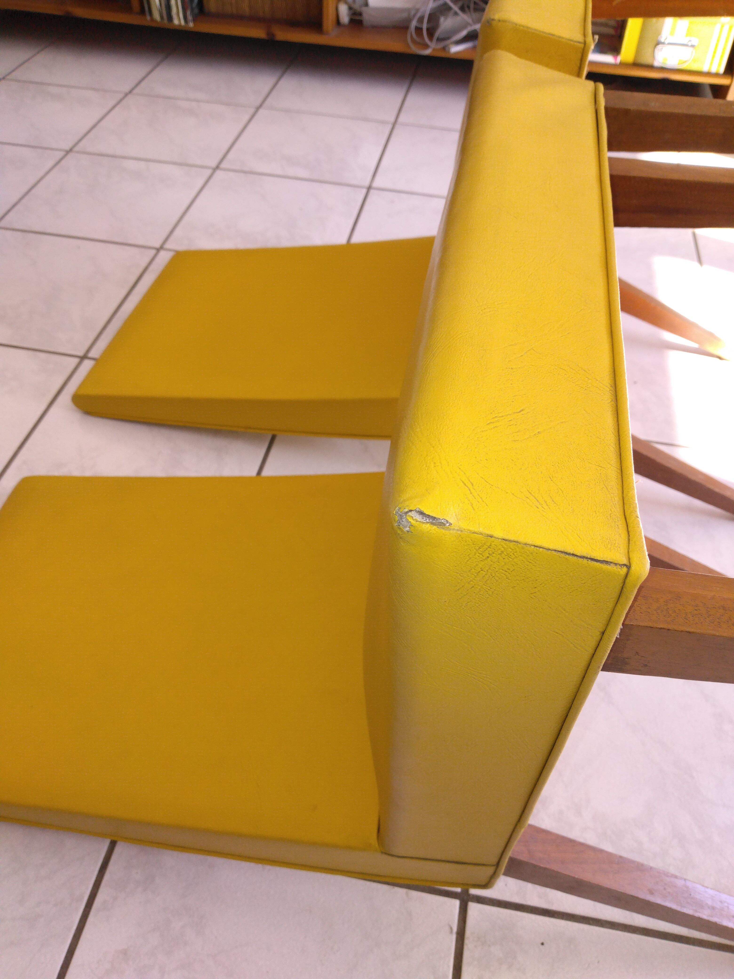 Pair of yellow chairs skaï yellow 60s