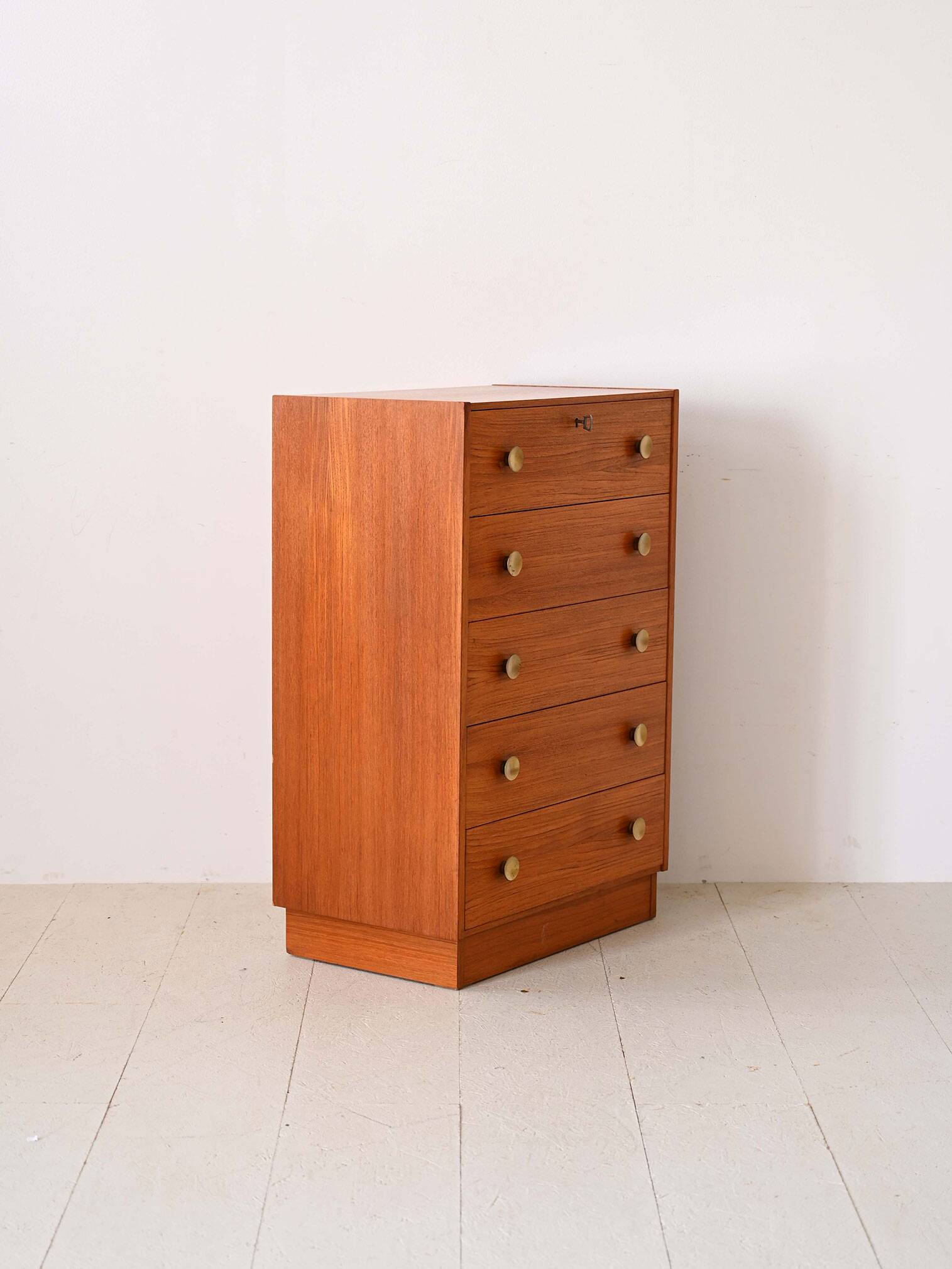 Retro chest of drawers with metal handles