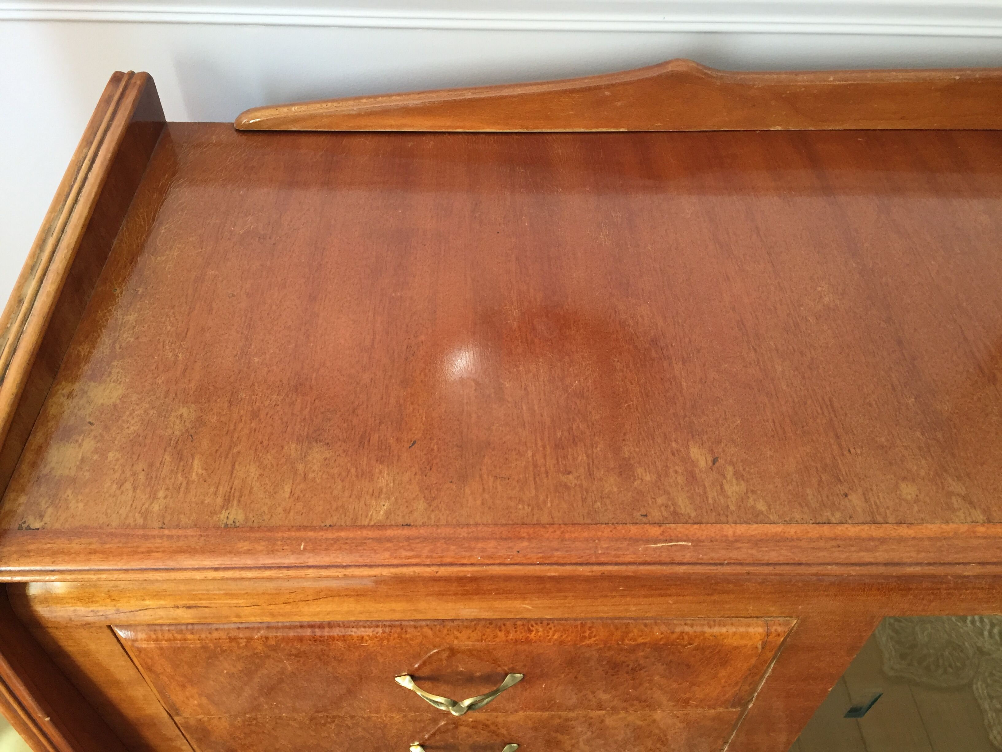 Sideboard vintage feet compass