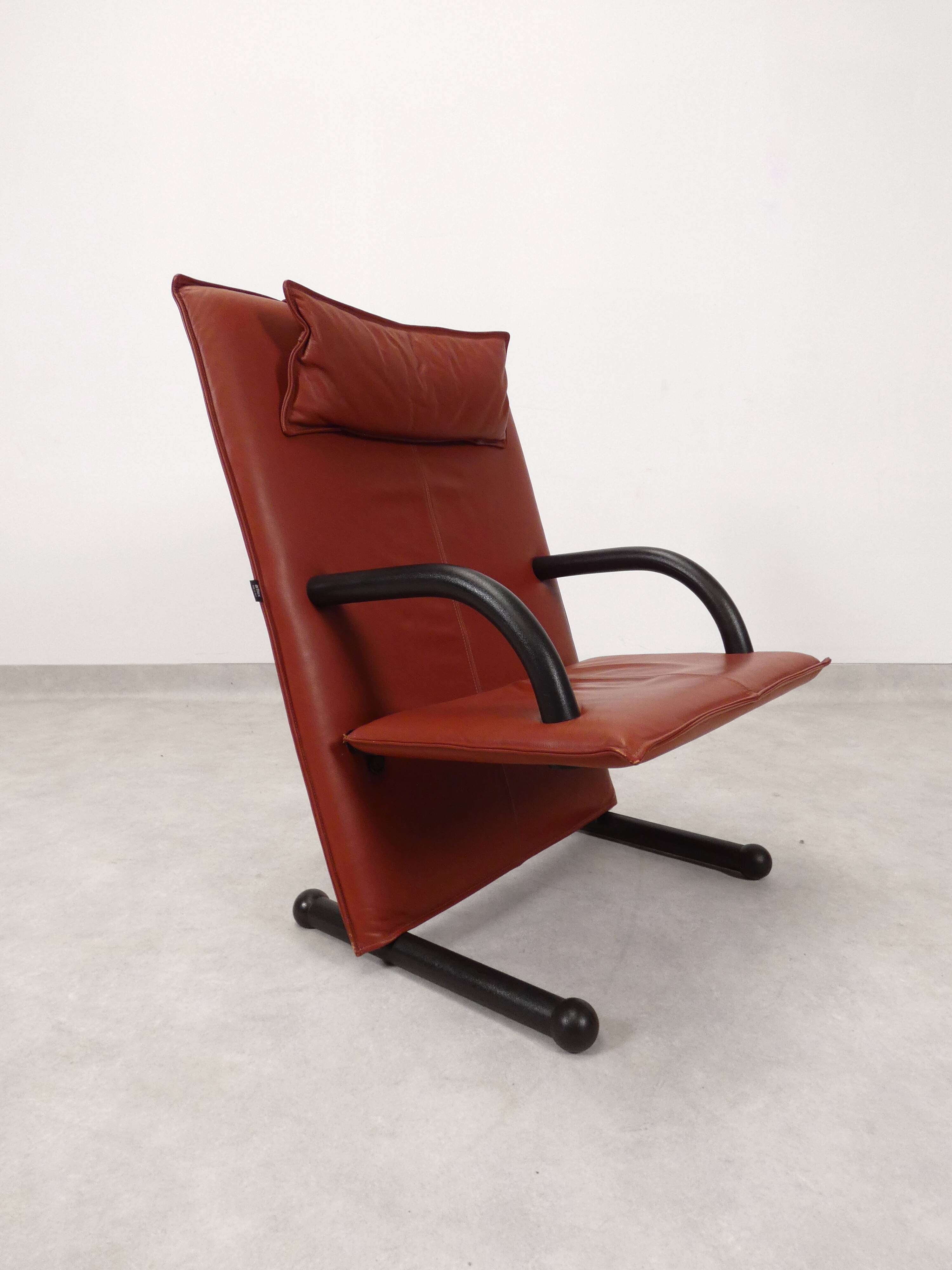 T-Line lounge chair - Arflex