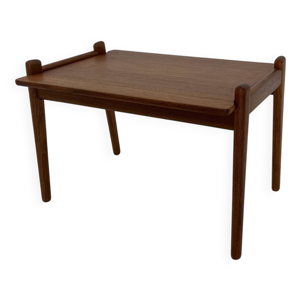 Table d'appoint en teck du milieu du siècle par Fredrik A. Kayser pour Vatne, Norvège, années 1960.