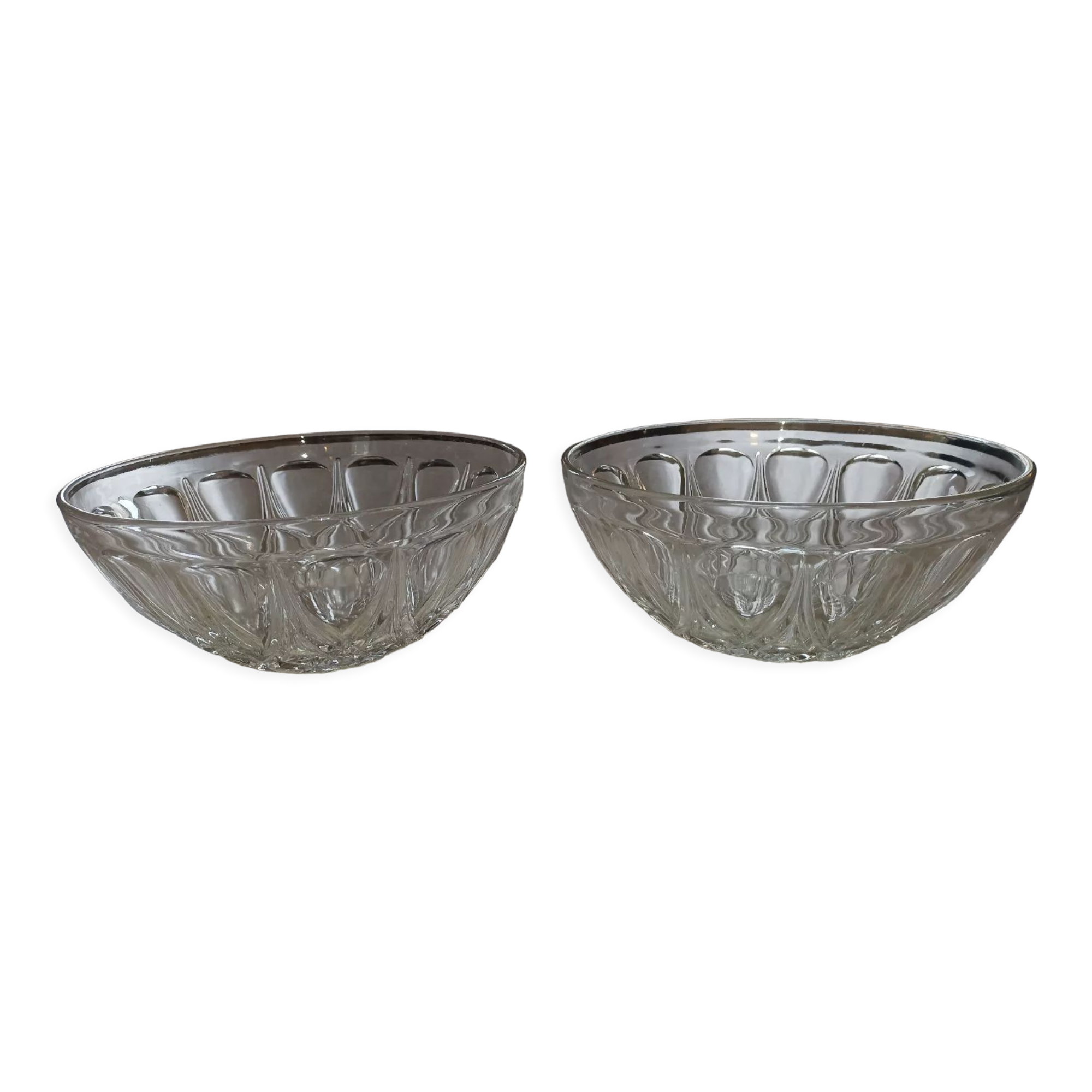 Set of 2 vintage molded glass salad bowls