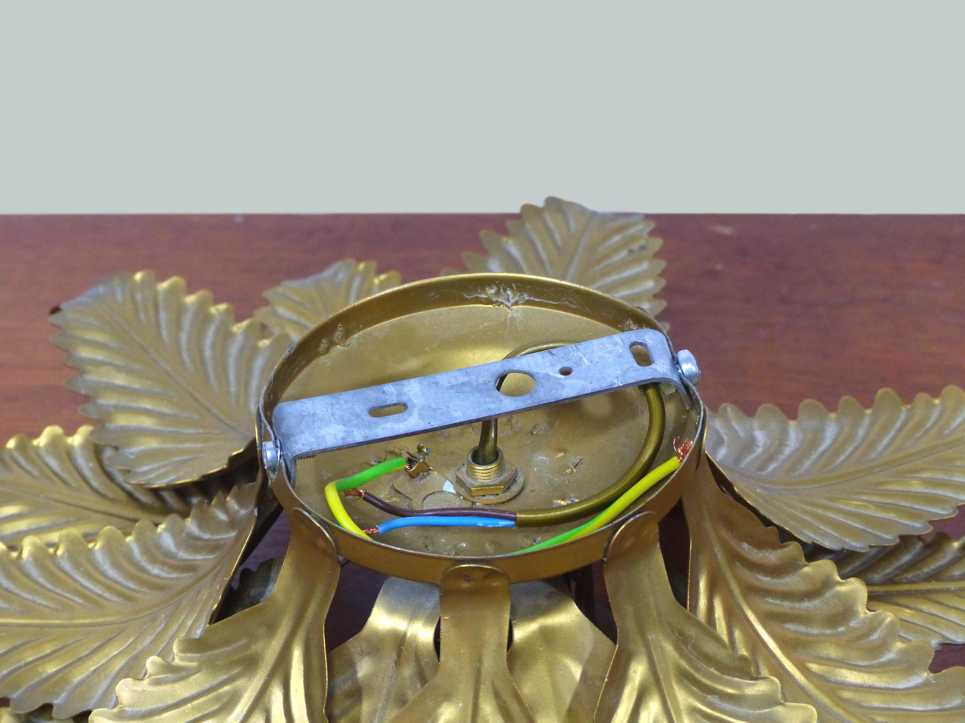 Vintage brass flower sconce 1970