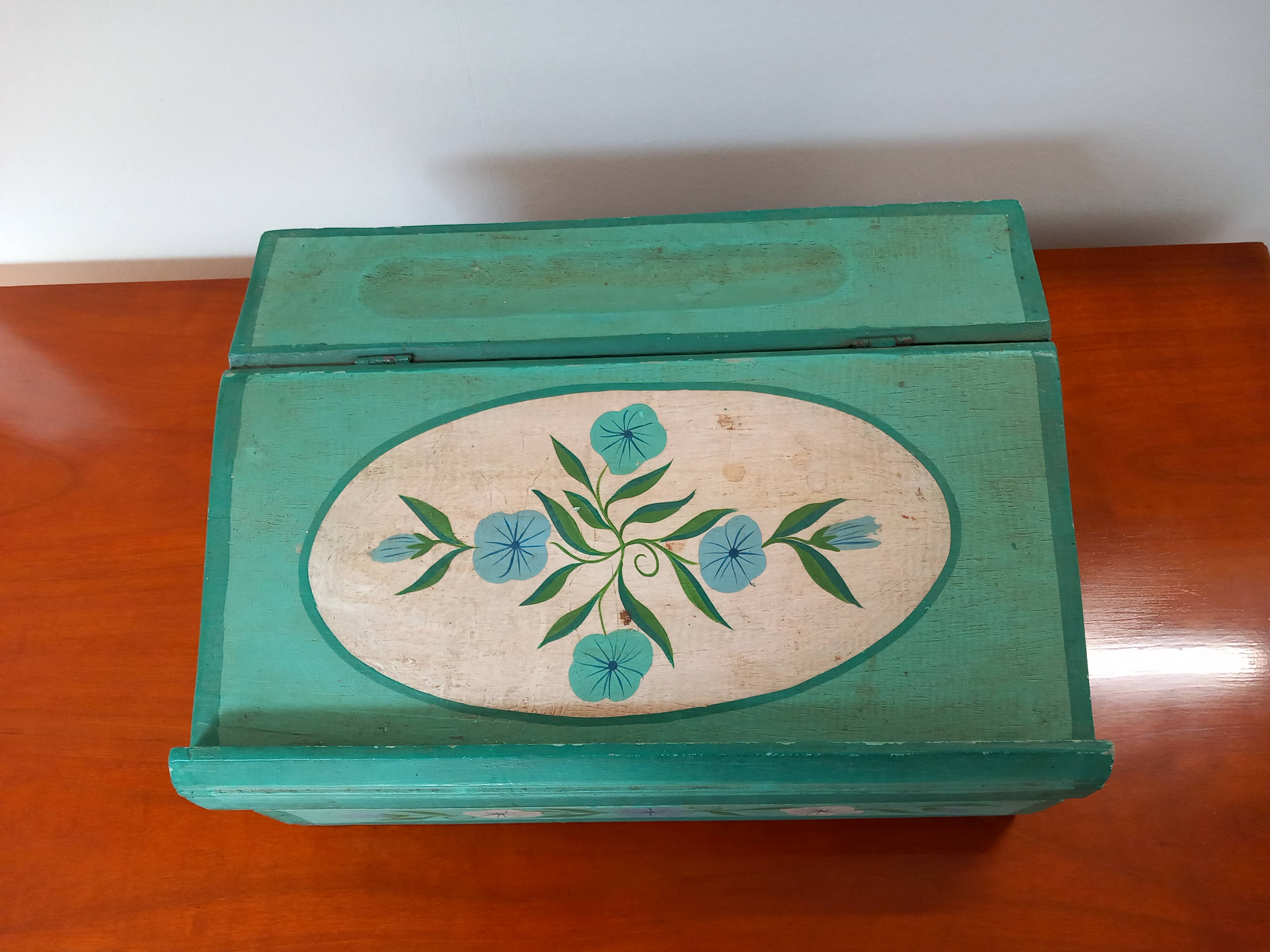 Vintage writing desk / storage (mid 1980) in solid wood, made and painted by hand