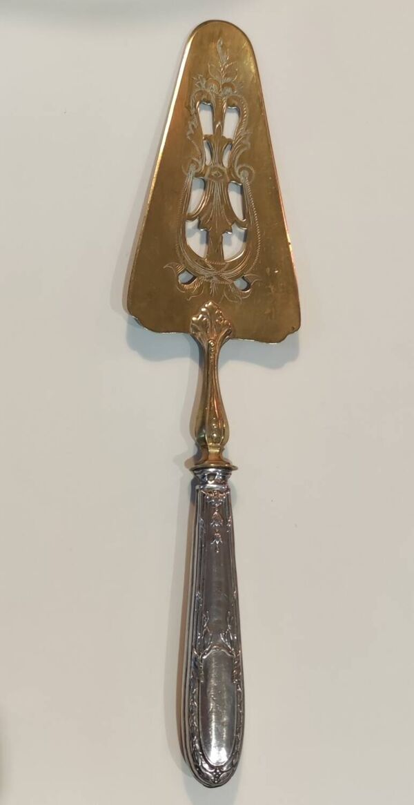 Ancienne Pelle/Couvert