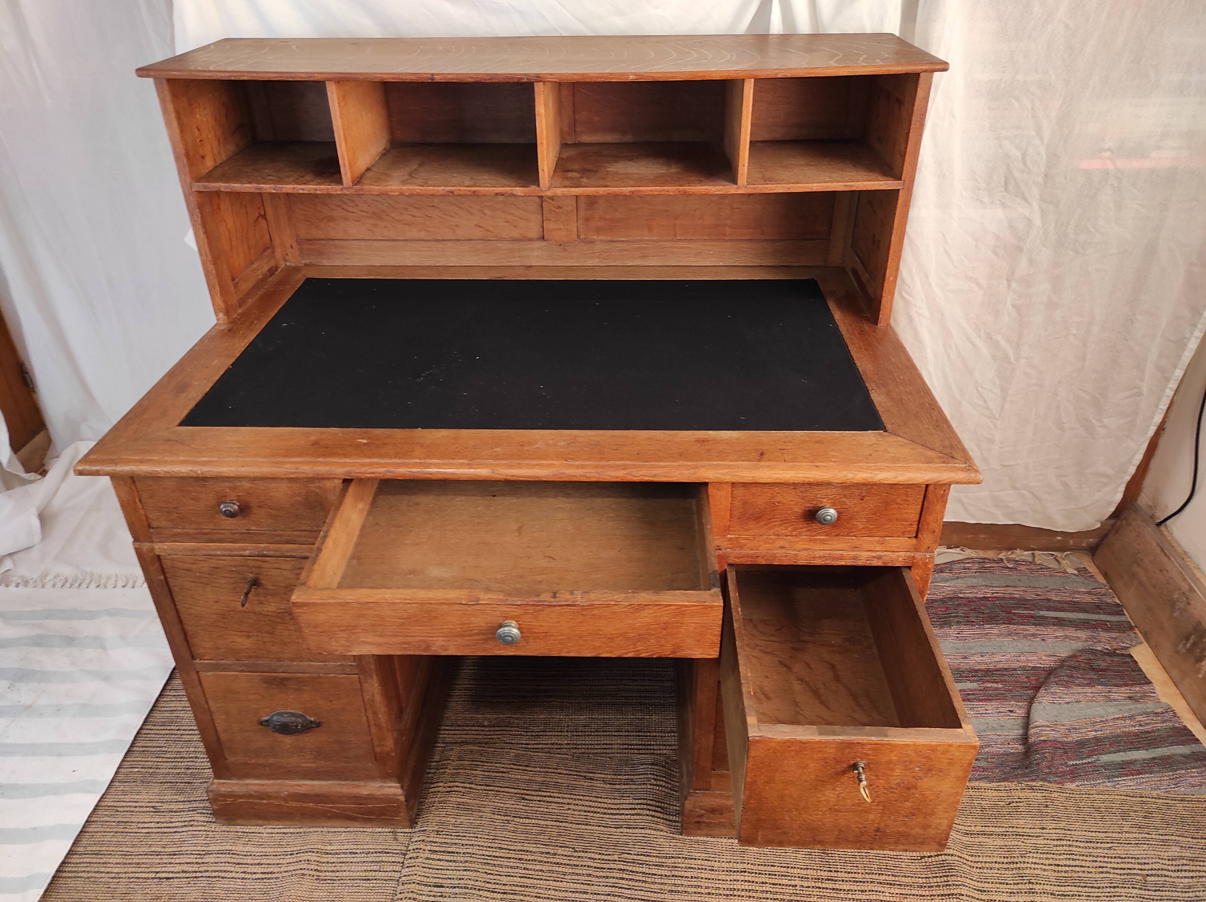 Oak stepped office 1900