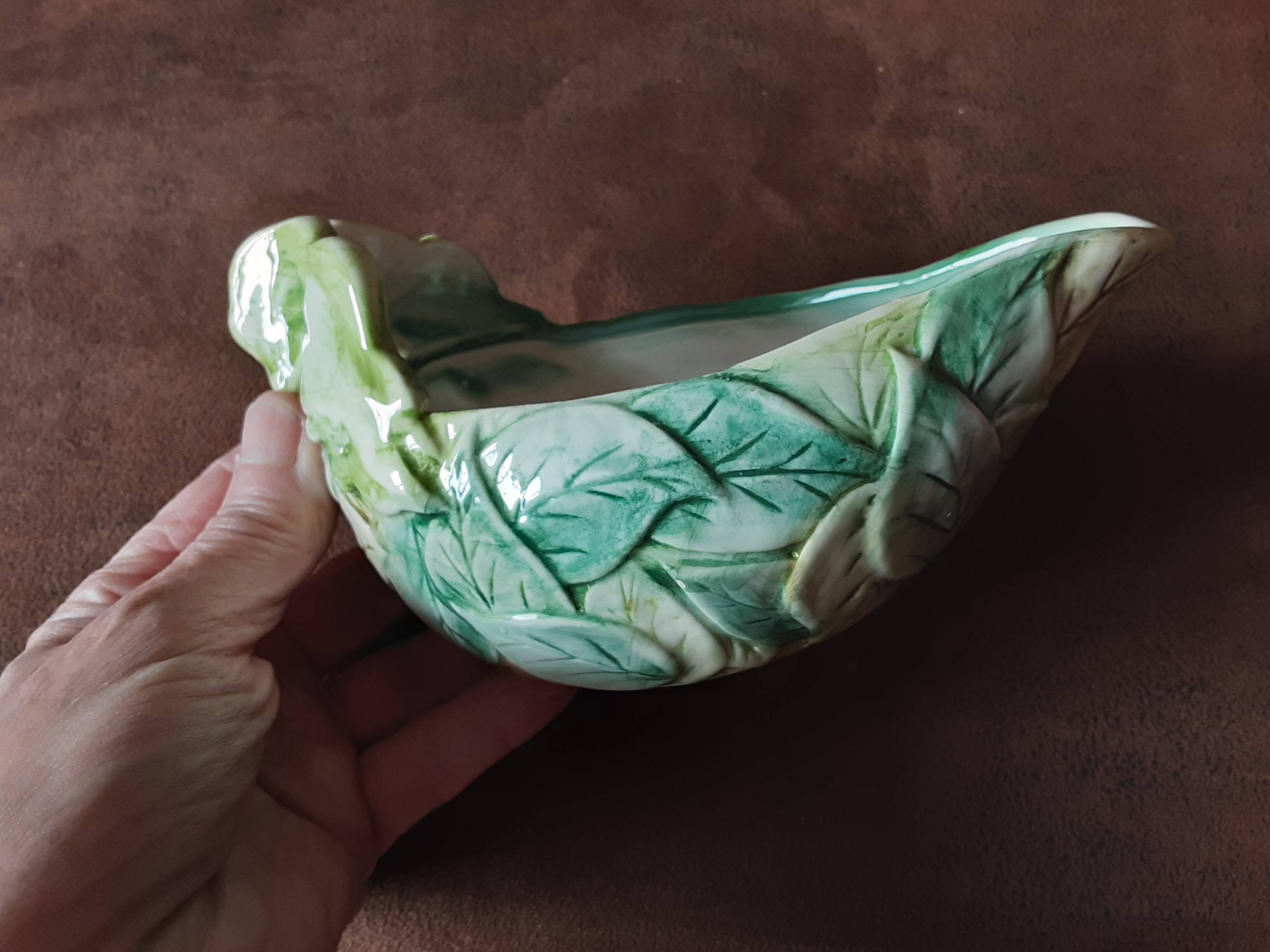 Gravy boat in barbotine style