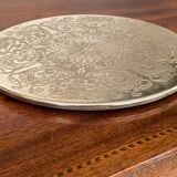Silvered metal table mat