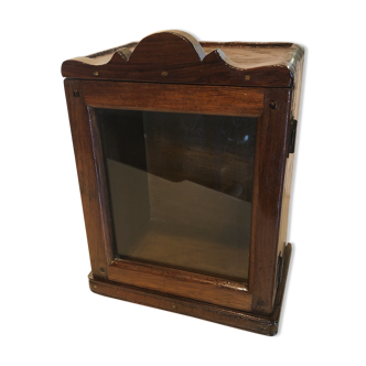 Curiosity showcase in teak