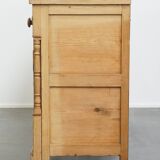 Antique English Sideboard/ Counter from the Early 19th Century in Pine Wood