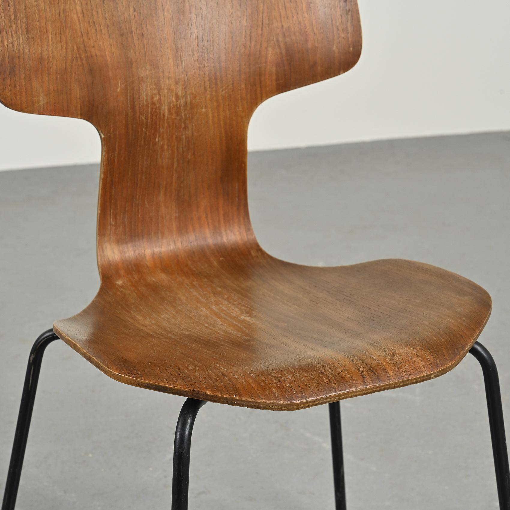 Teak office chair 3103 by Arne Jacobsen, circa 1970