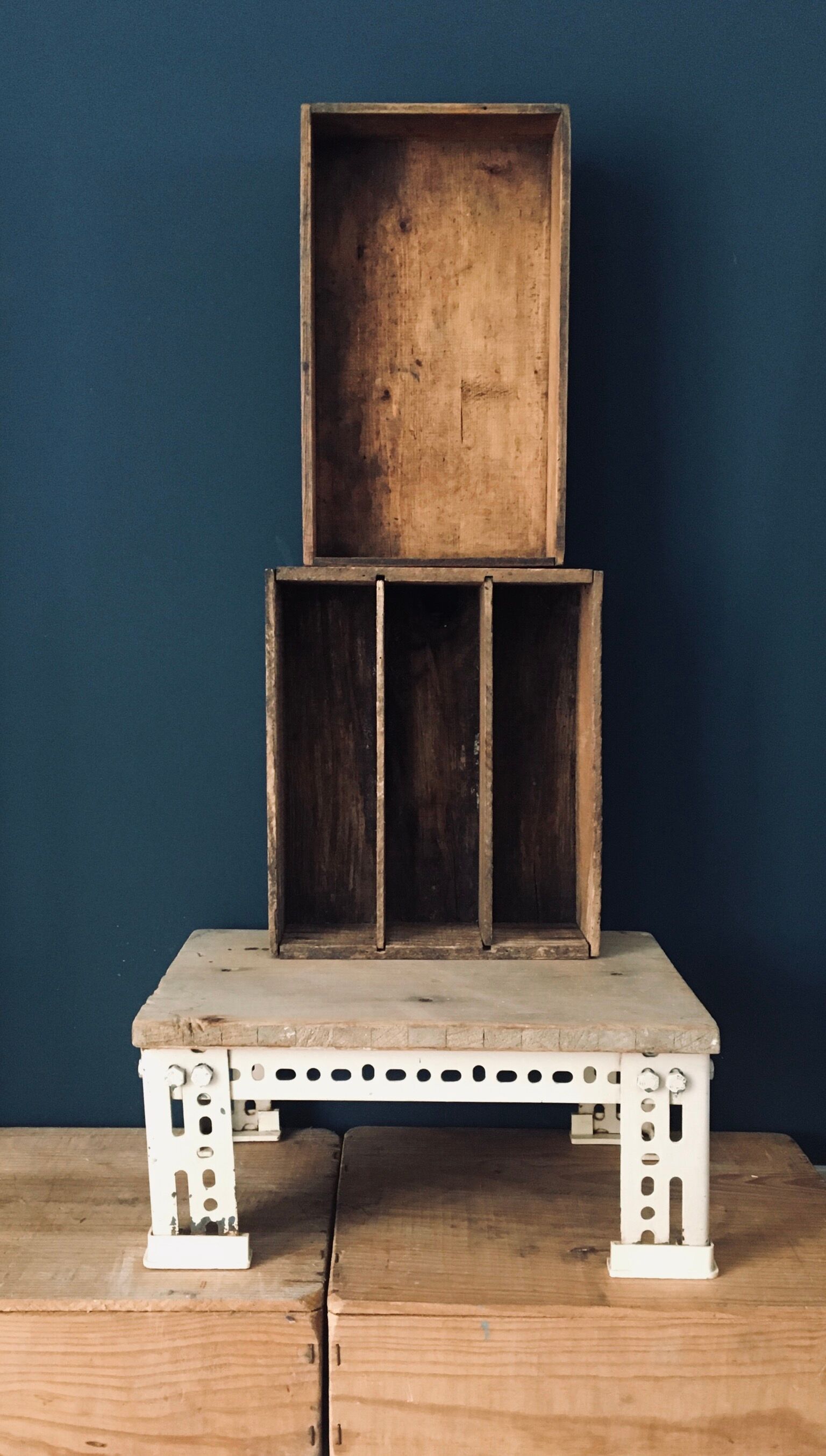 Casier 3 compartiments en bois ancien