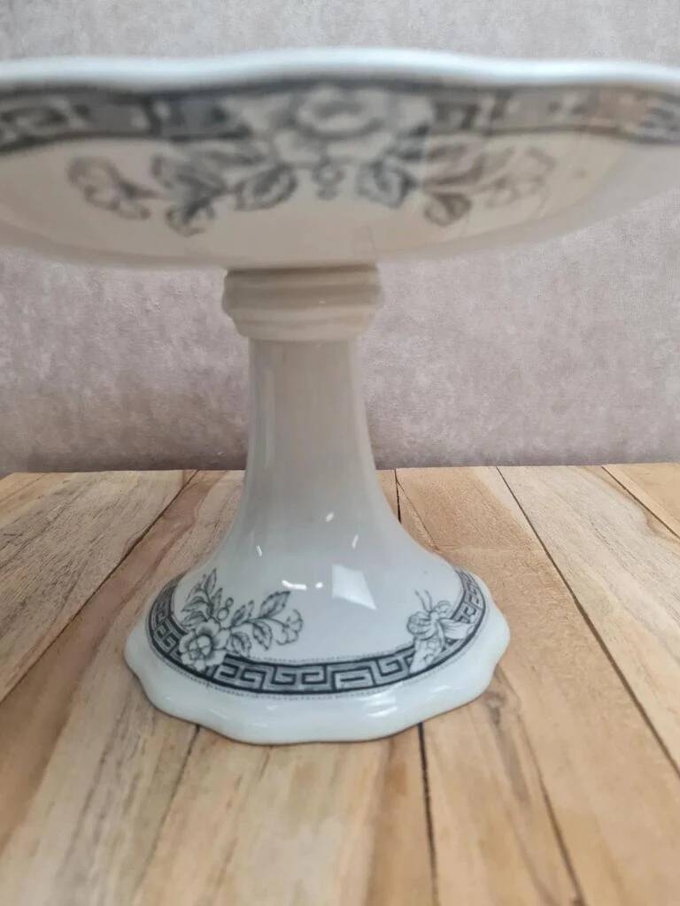 English footed compote B.w.m & Co model Lima – English ironstone circa 1868
