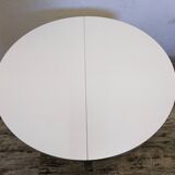 Table ronde en formica années 70 avec rallonge