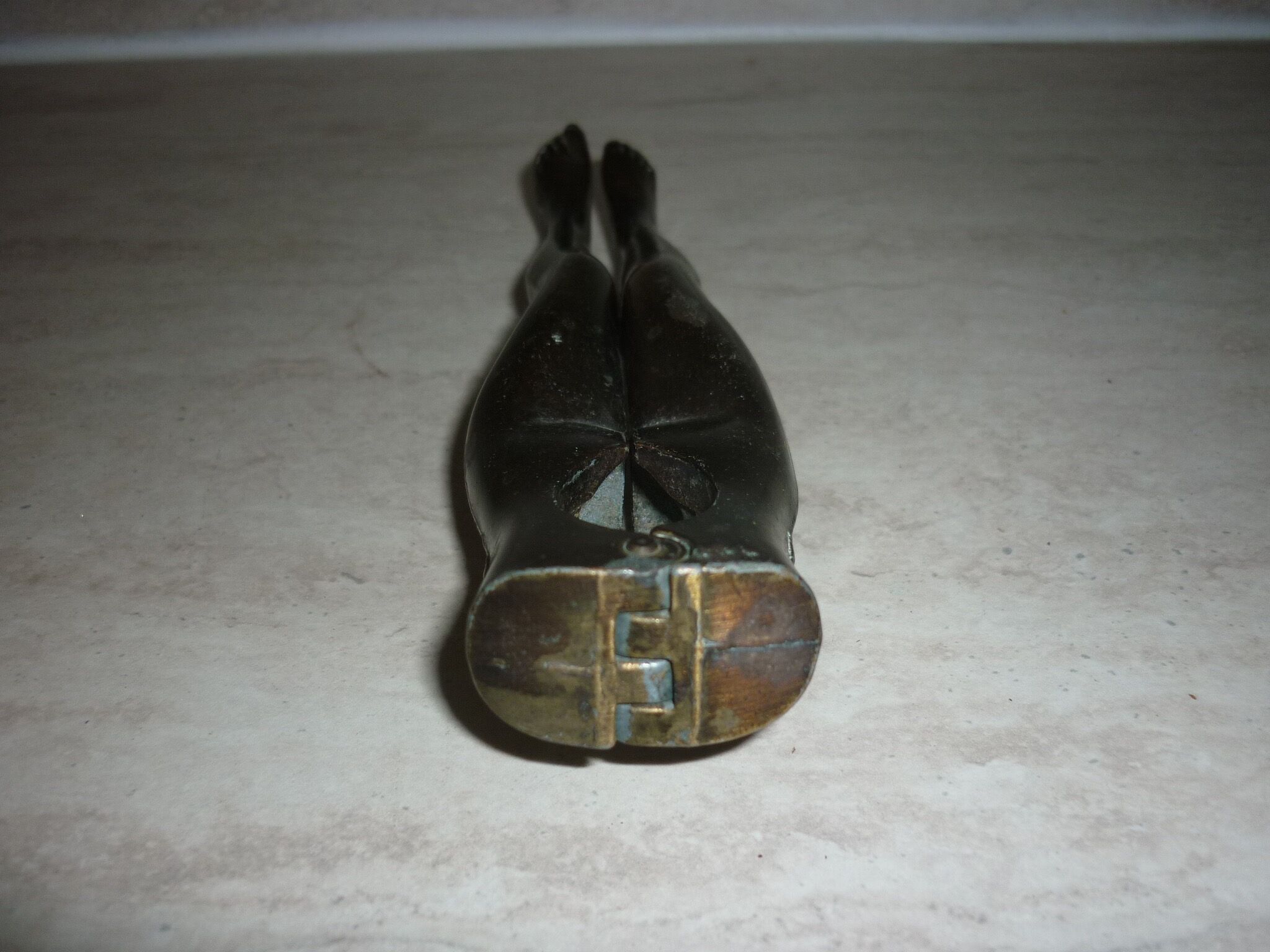 Nutcracker/hazelnut lower body female brass