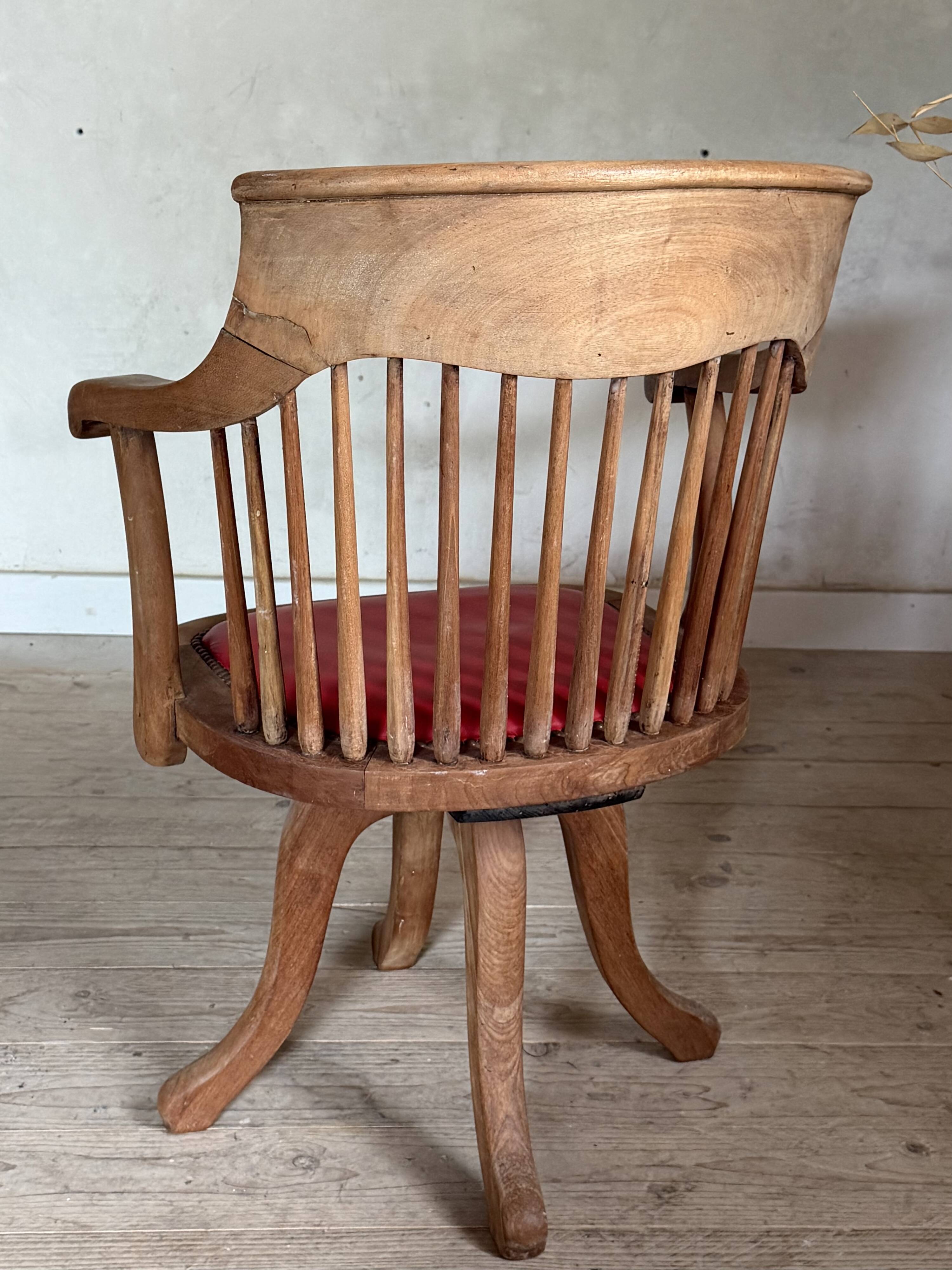 Vintage Art Deco swivel office chair
