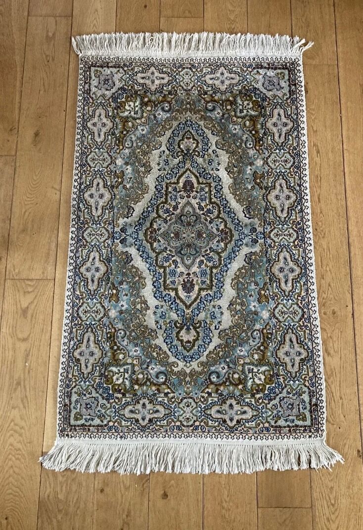 Oriental carpets in KASHMIR handmade wool and silk twentieth era