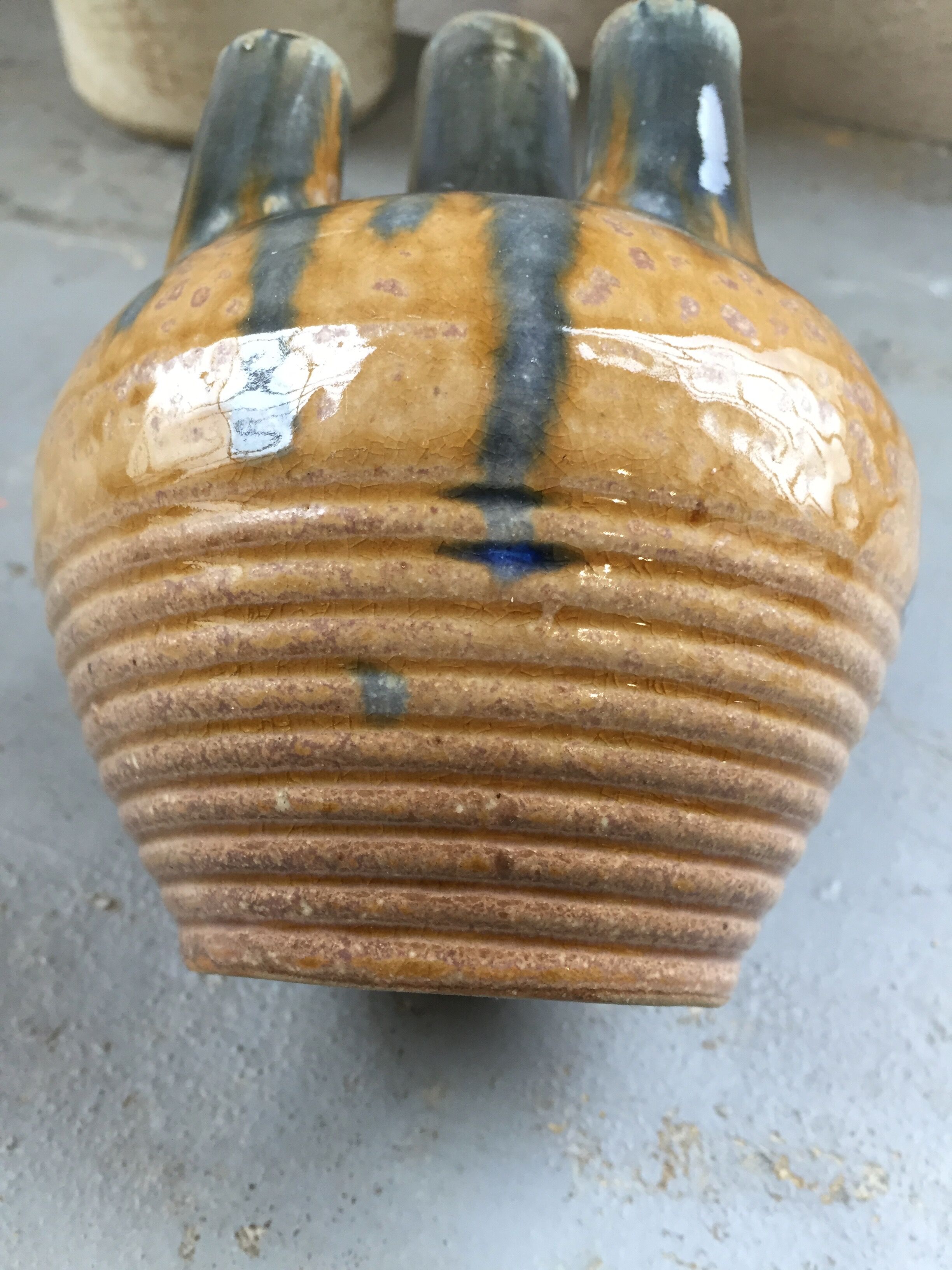 Praticality terracotta vase