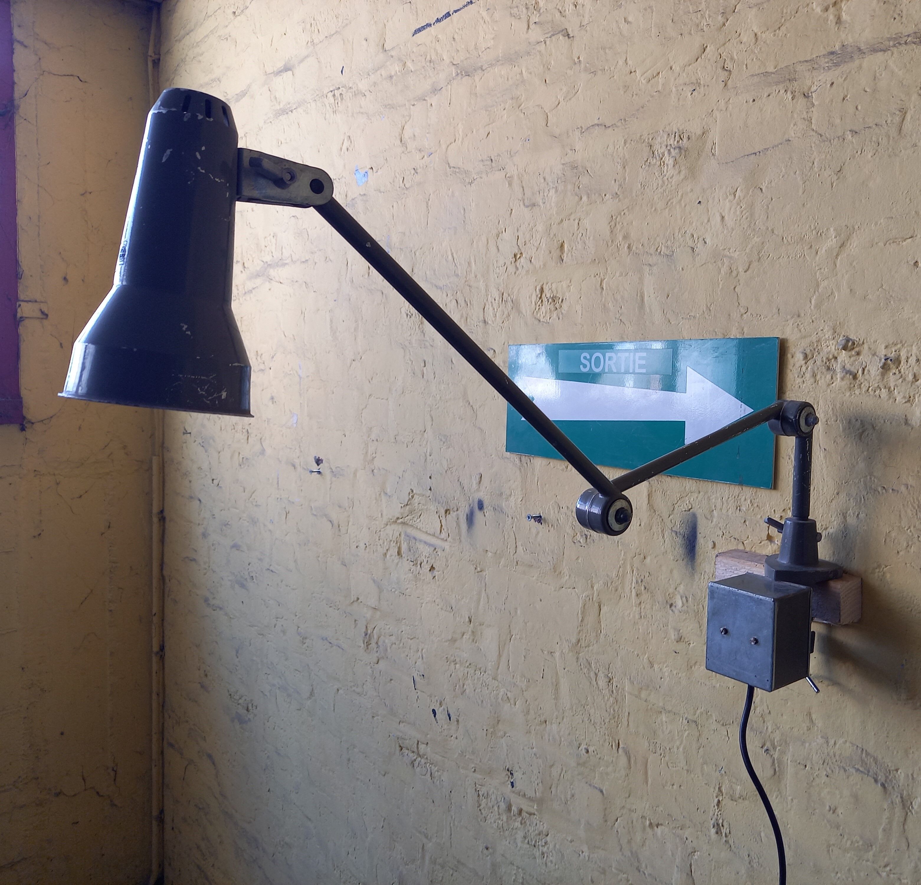 Lampe atelier bertoni