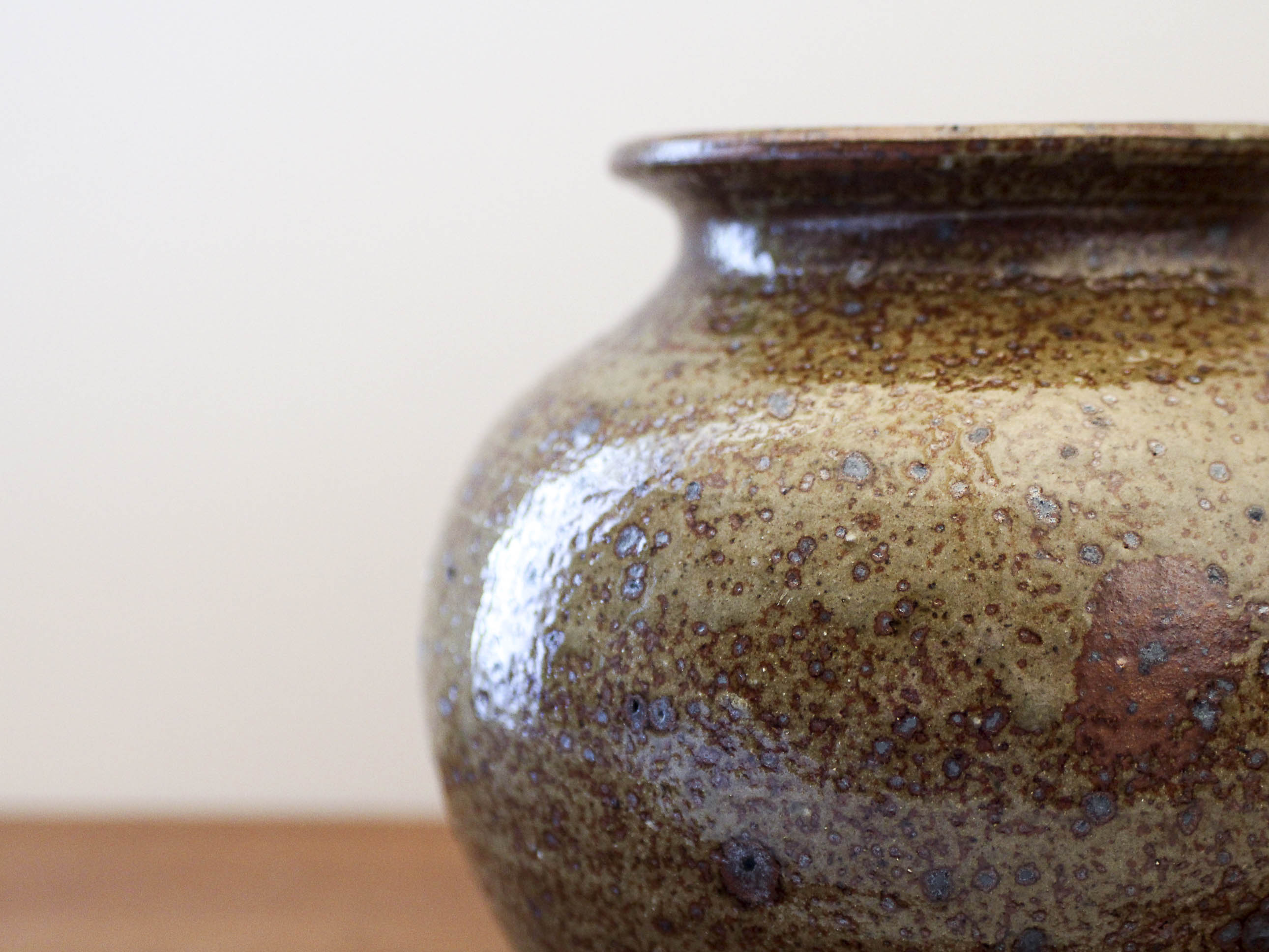 Berry pyrite stoneware vase 70s