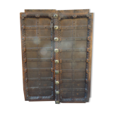 Ancienne porte indienne sculptée et décorée
