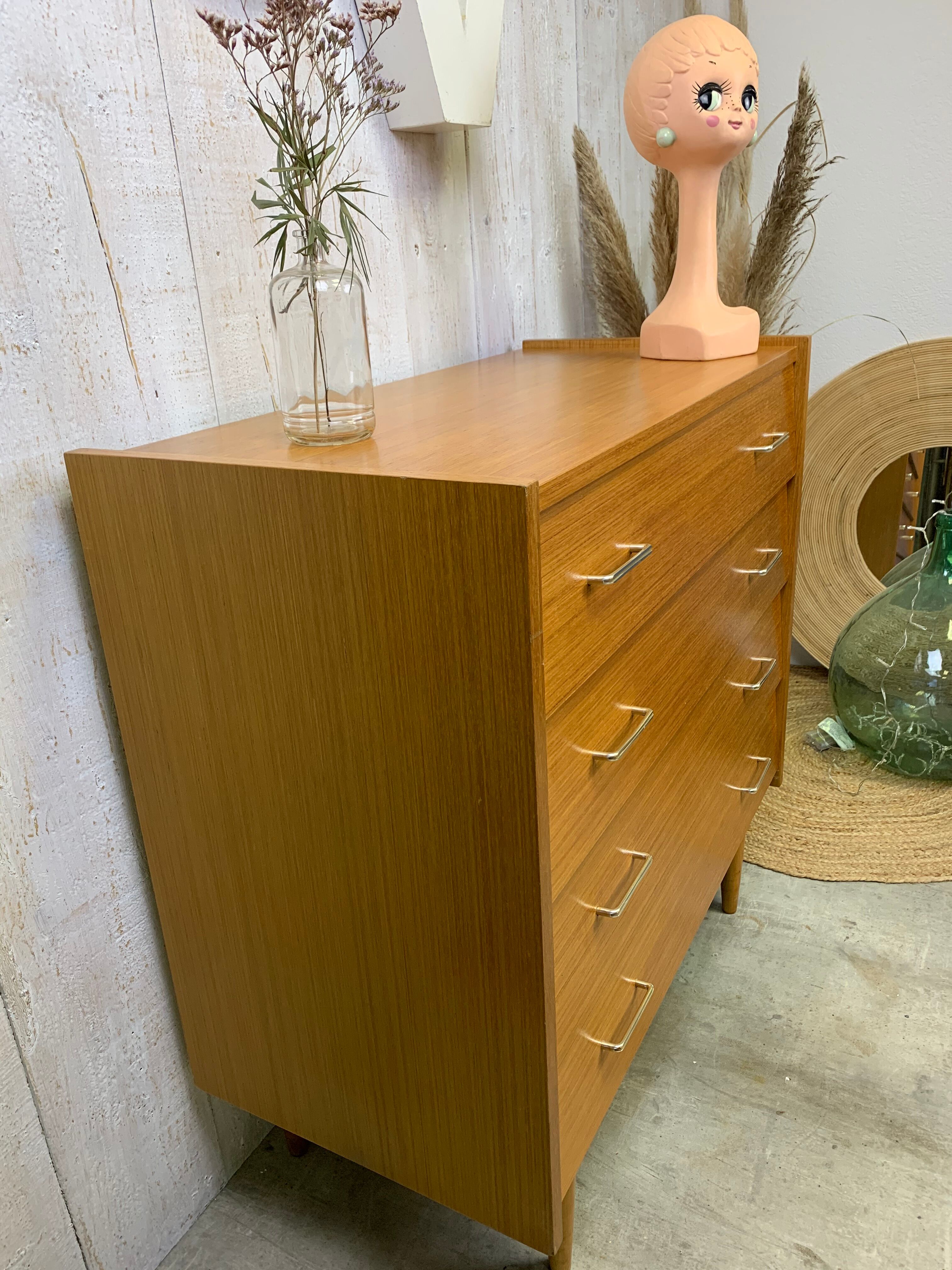 Chest of drawers  with tapered feet