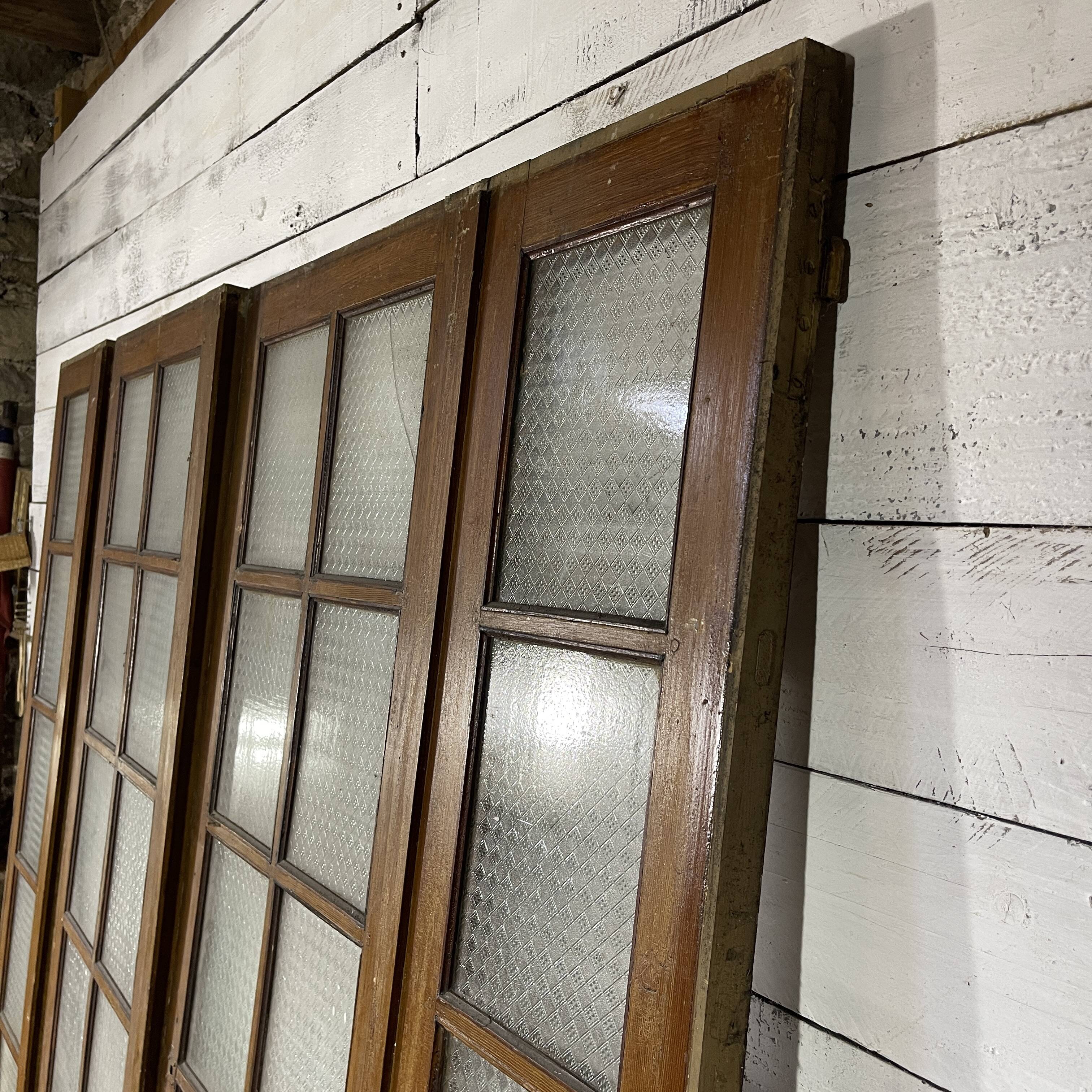 Four-leaf partition door