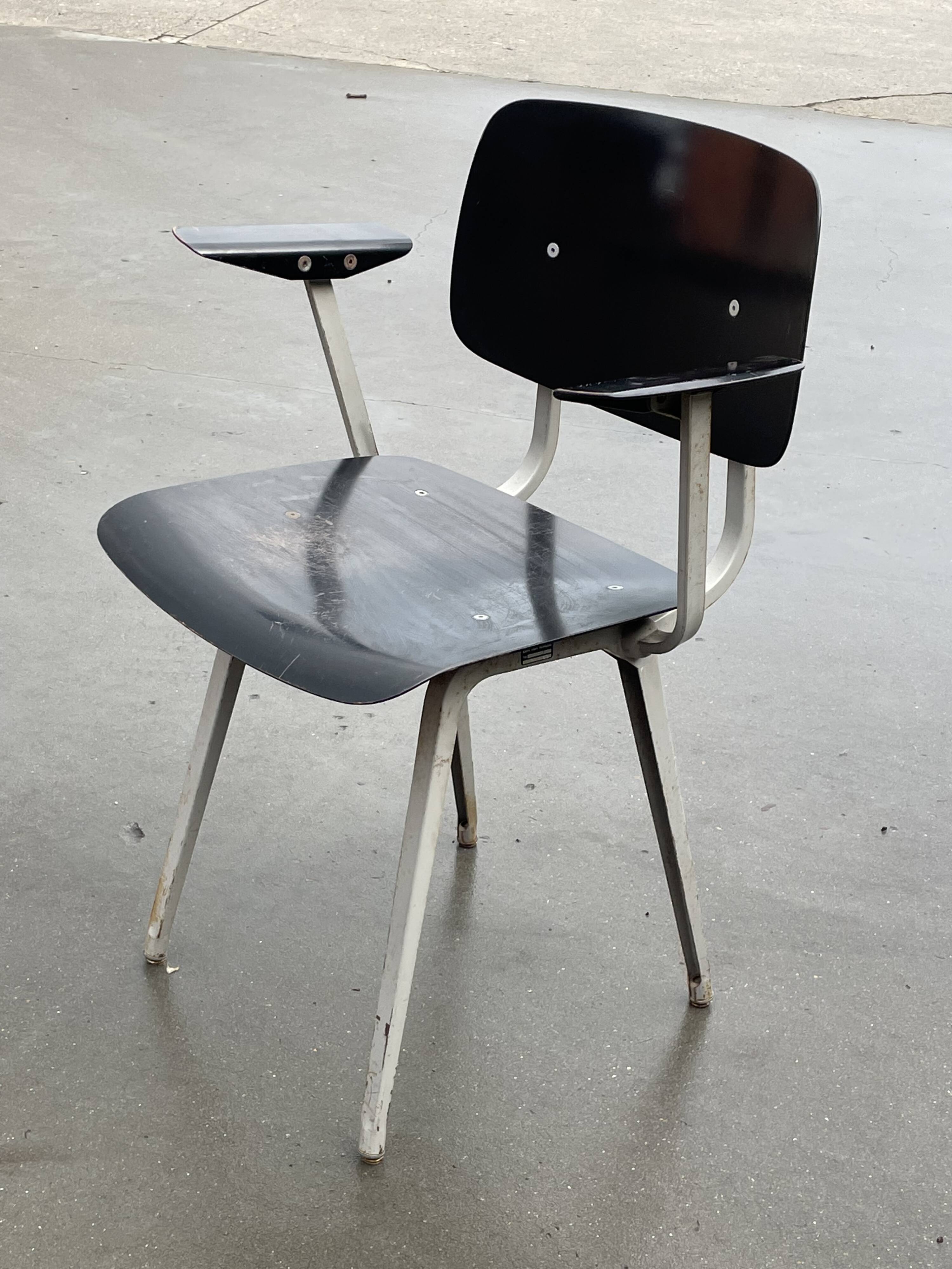 Friso Kramer Revolt arm chair for Ahrend de Cirkel 1953