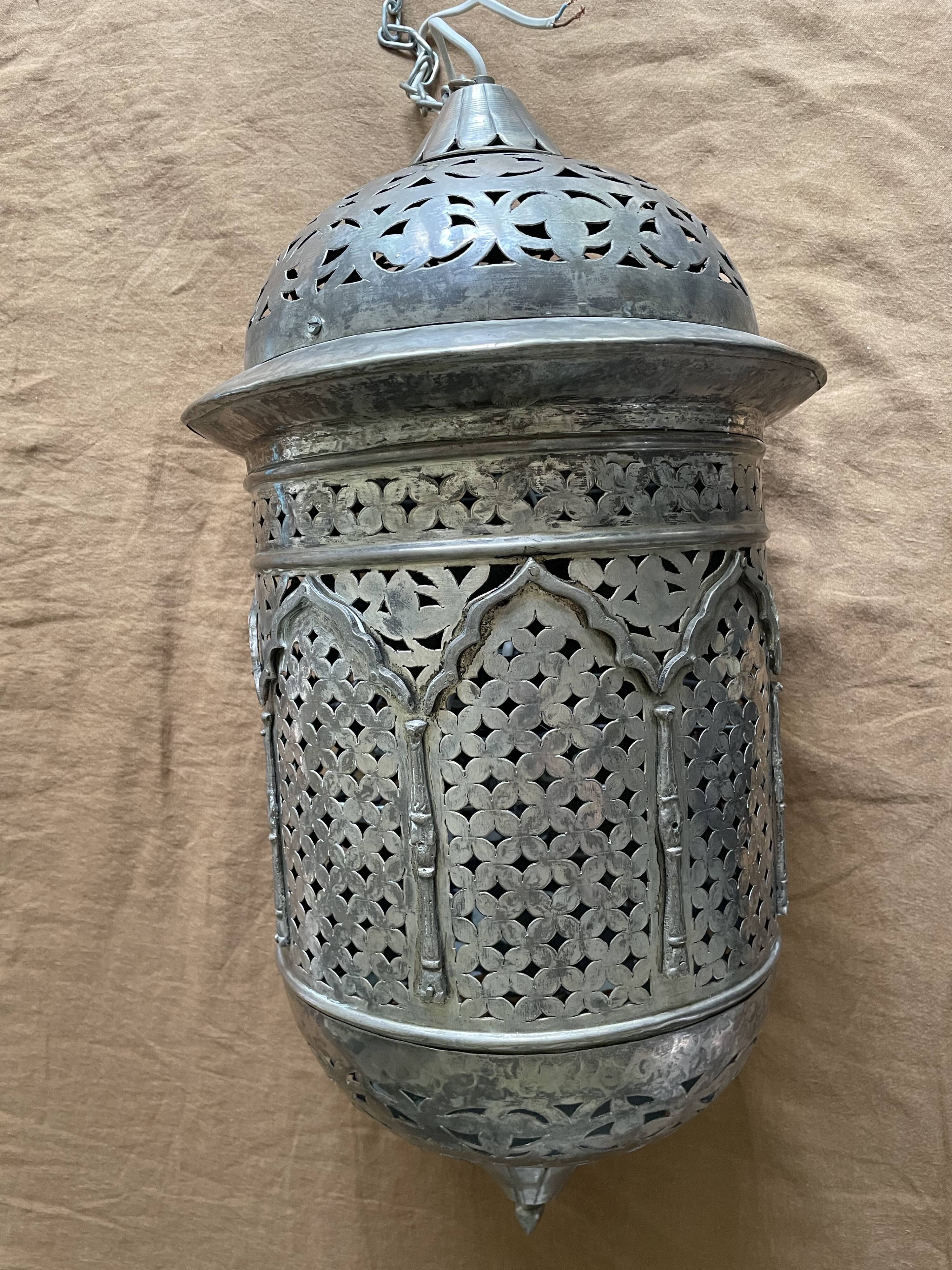 Oriental pendant light