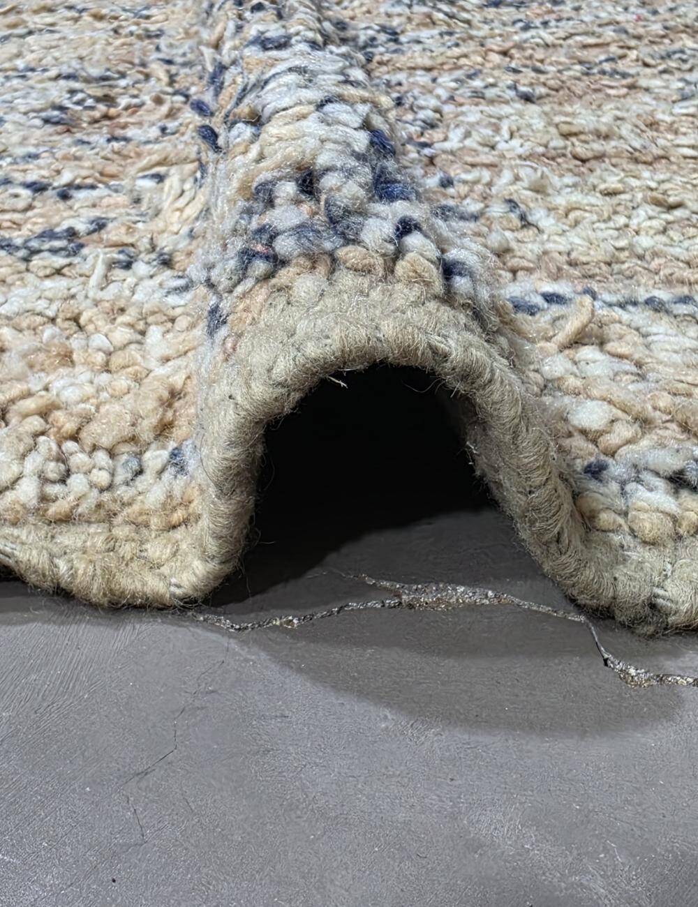 Vintage Beni M'Guild Rug - 300 x 218 cm