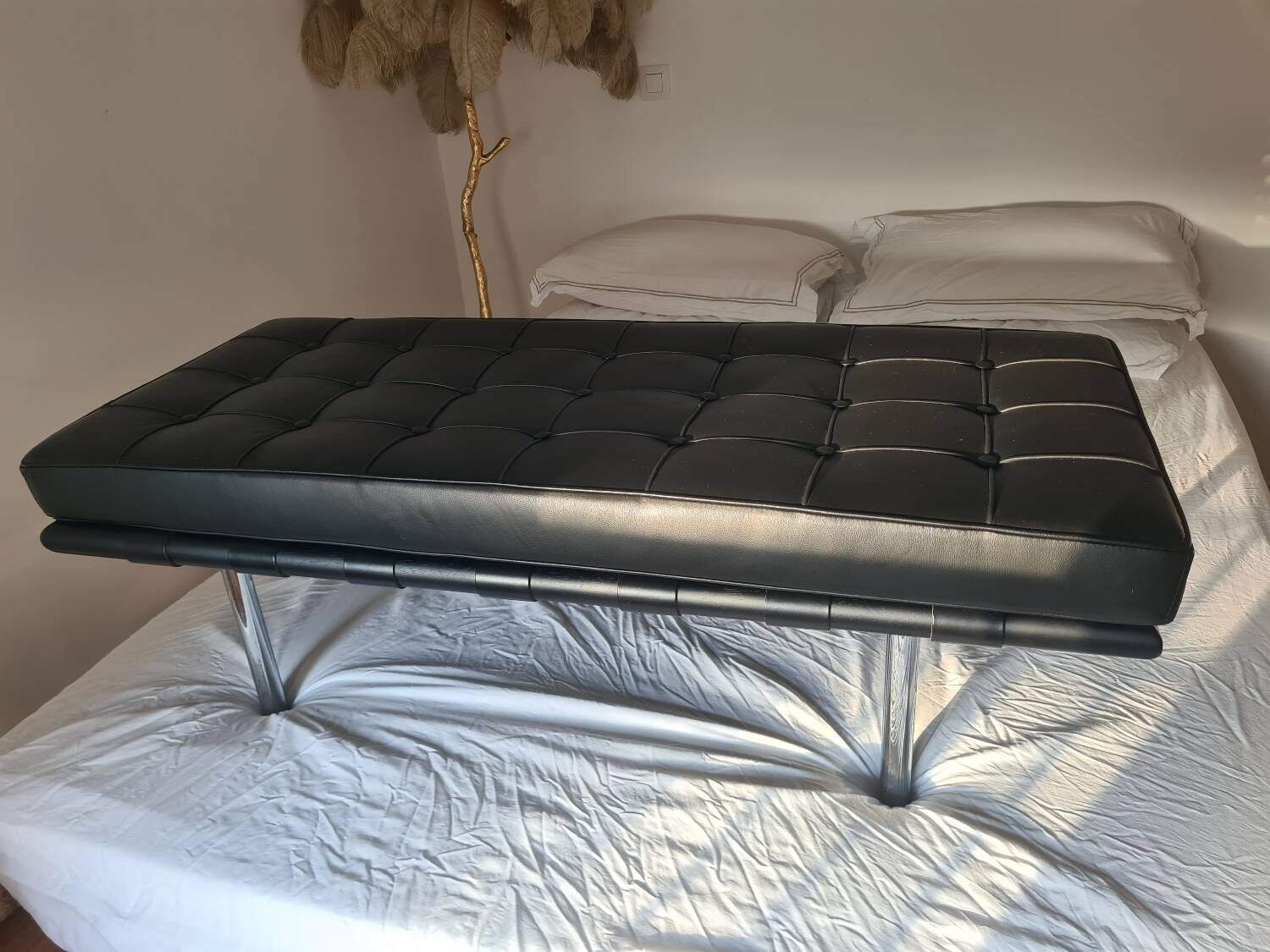 Barcelona black full grain bench