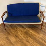 Sofa set, plus 2 Scandinavian armchairs