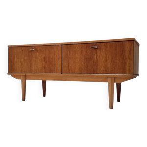 Buffet milieu siècle