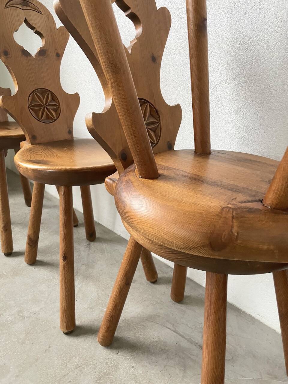 Set of 4 Savoyard pine chairs from the 60s