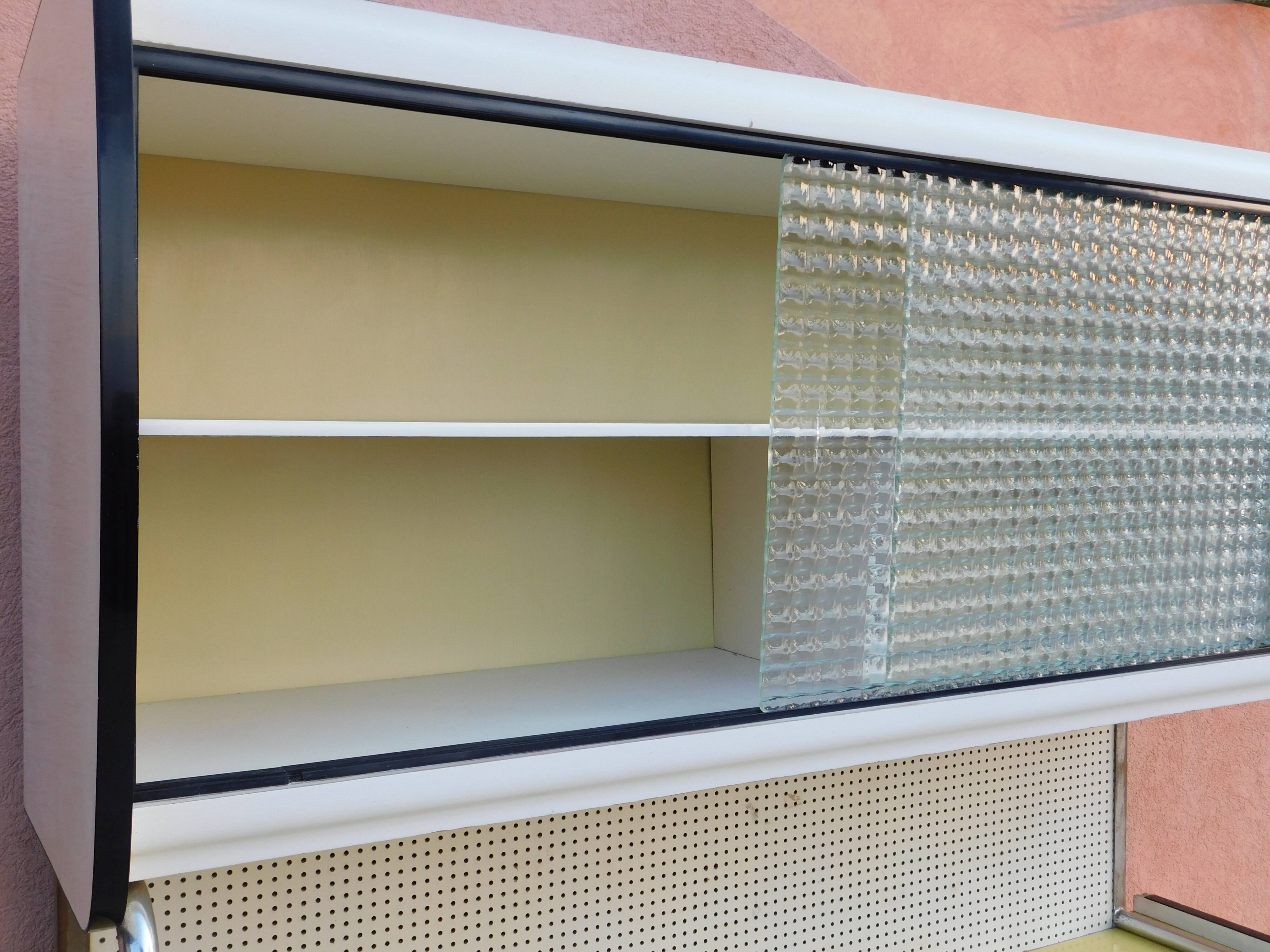 Formica kitchen buffet